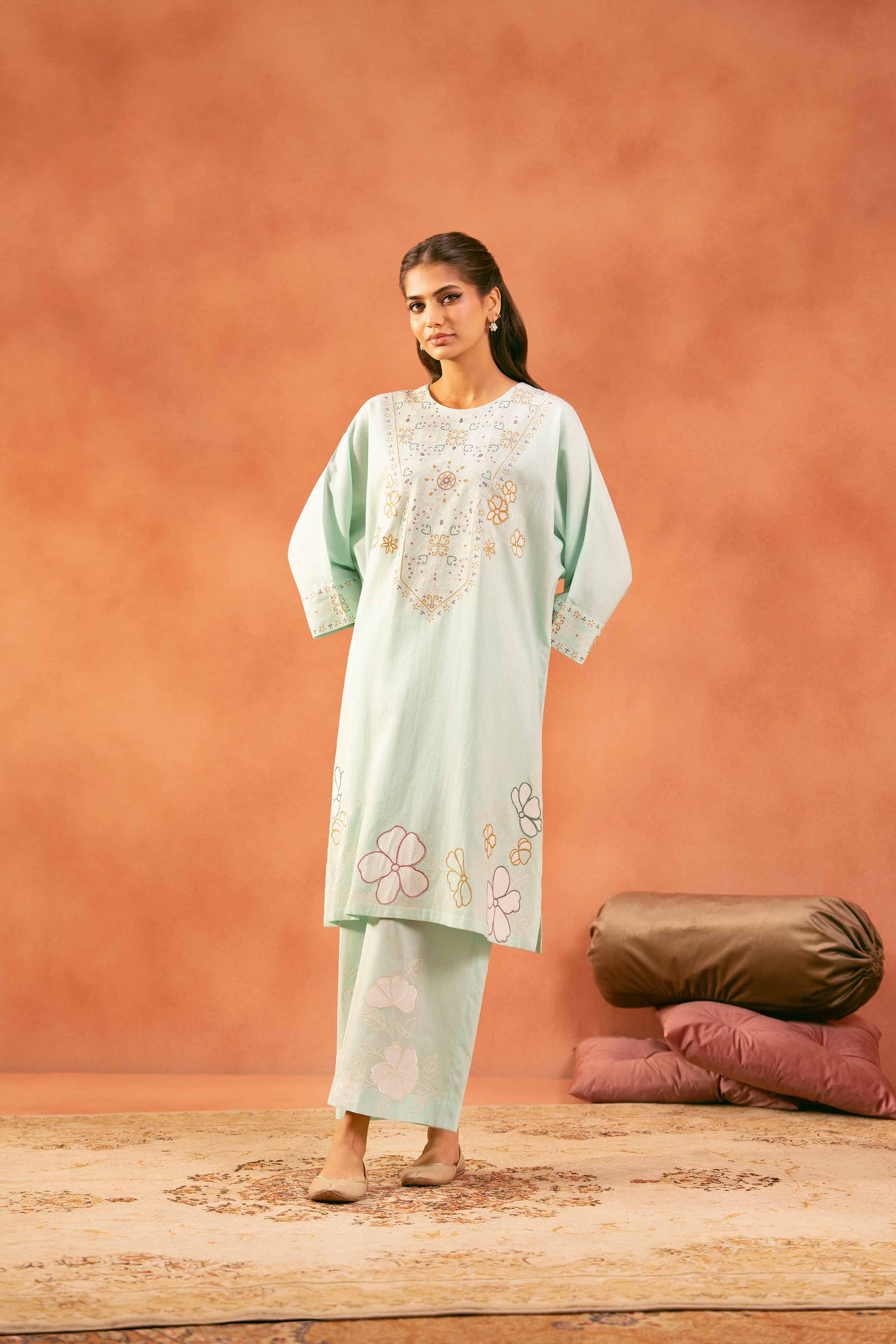 10641-2-Piece-Embroidered-Suit-KFE25-150-5.jpg 2 Piece - Embroidered Suit - KFE25-150