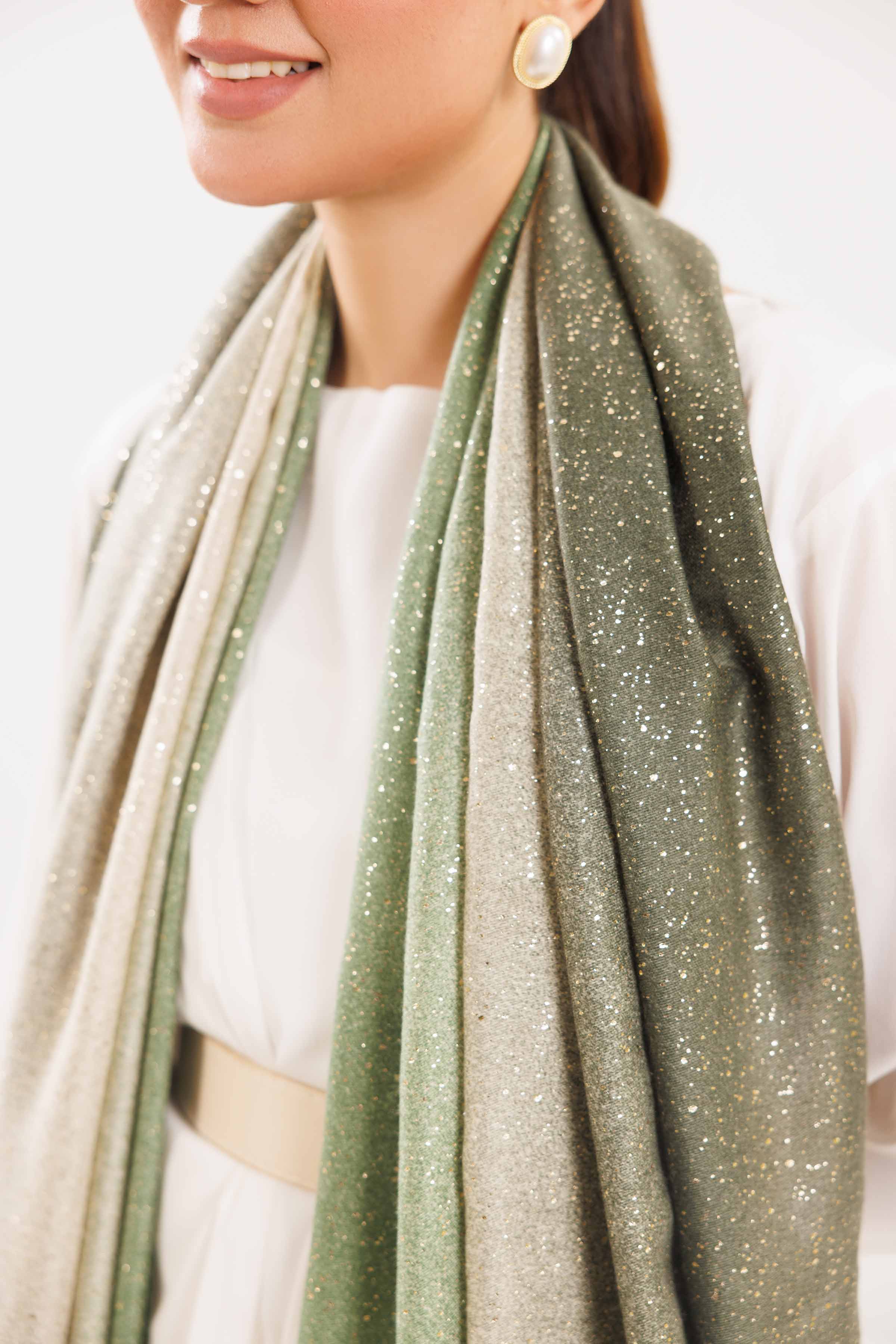 10931-Green-Women-Scarf-442732104-4.jpg Green Women Scarf-442732104