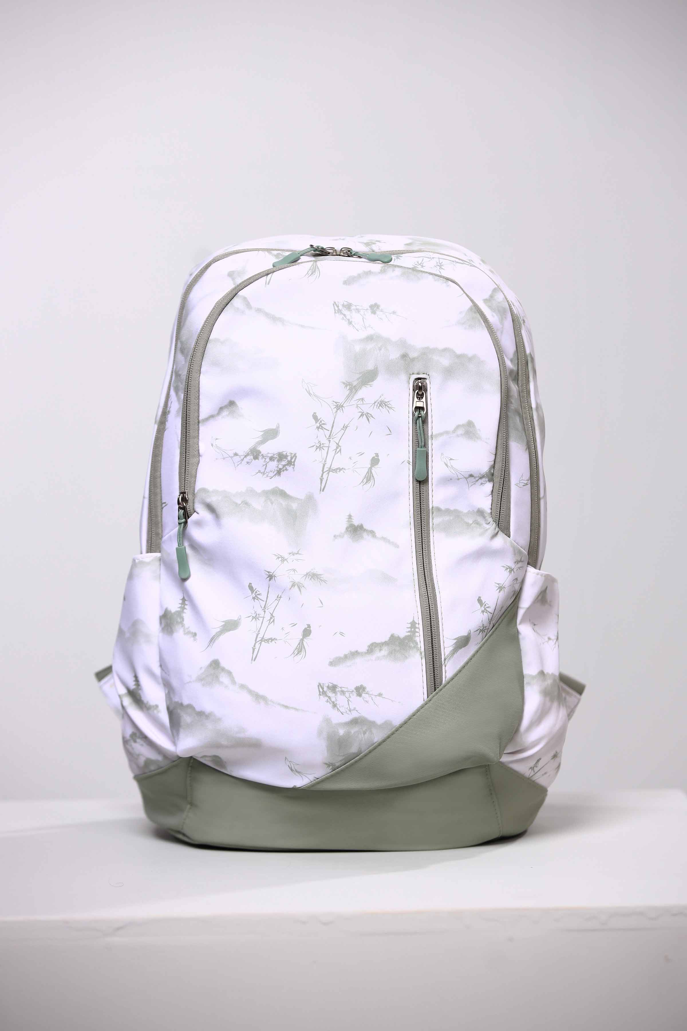 11561-White-Green-Back-Pack-445012112-2.jpg White & Green Back Pack-445012112