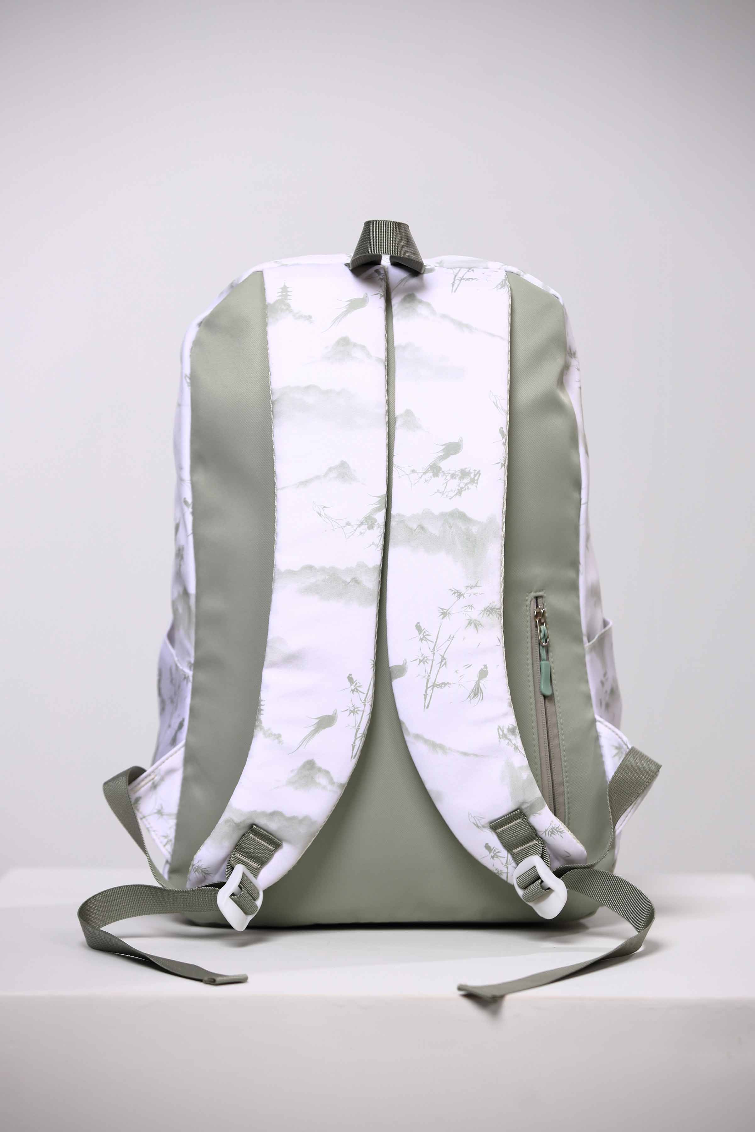 11561-White-Green-Back-Pack-445012112-3.jpg White & Green Back Pack-445012112