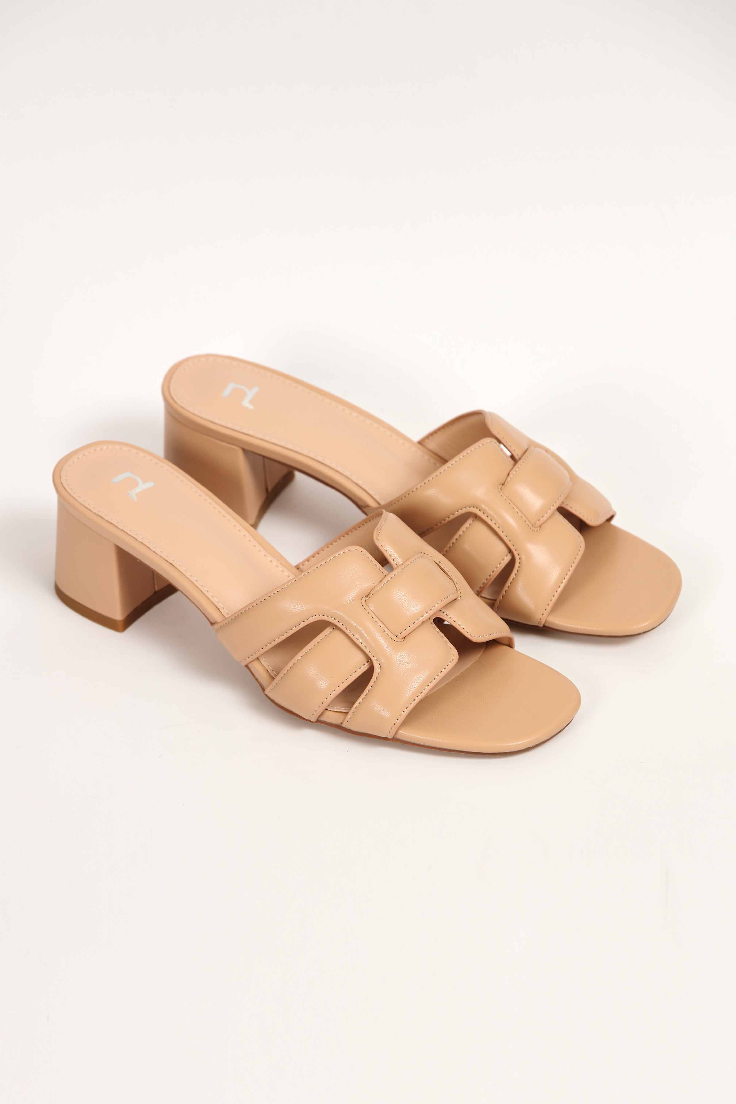 Beige Chappal-439042918