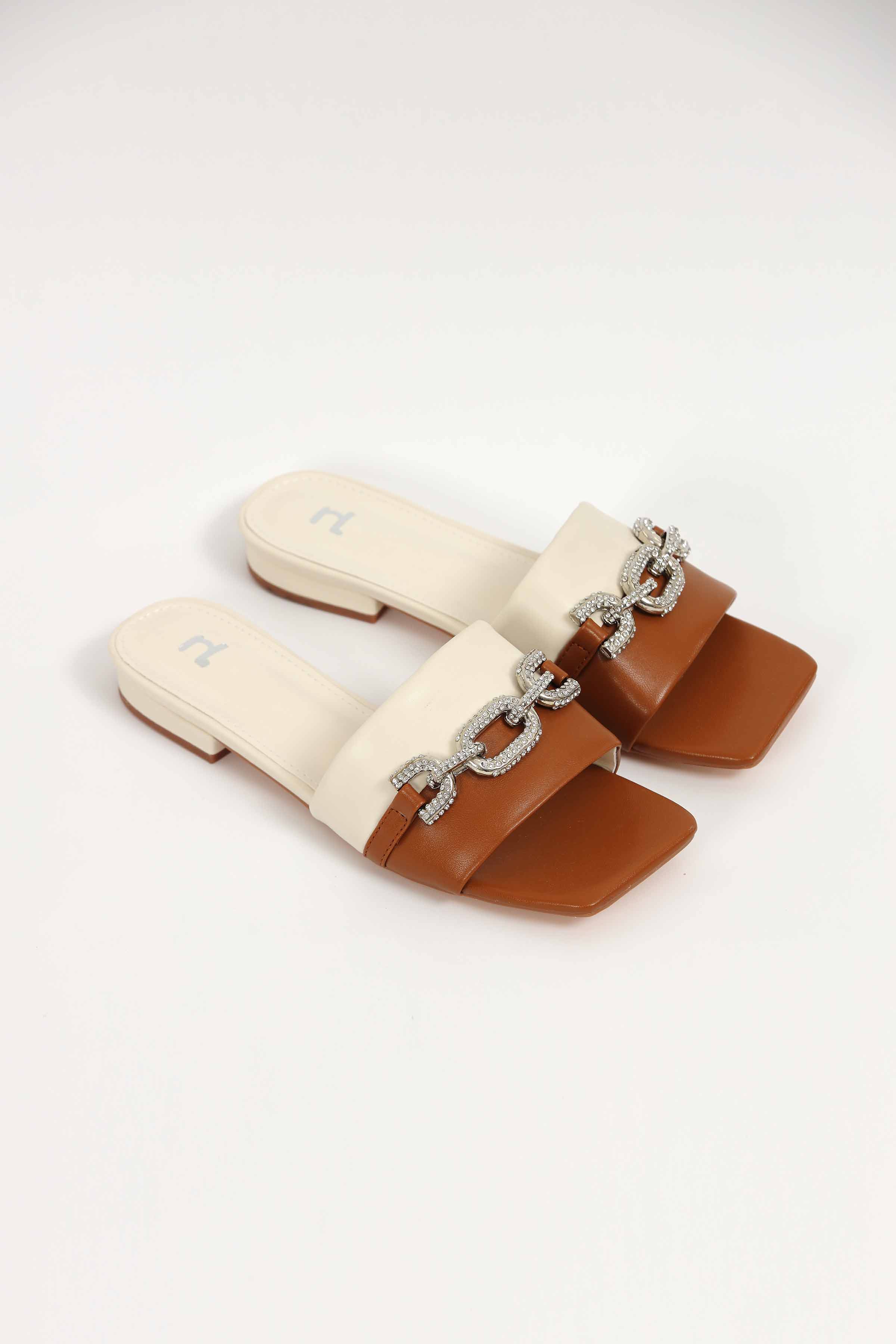 Beige Chappal-439022918