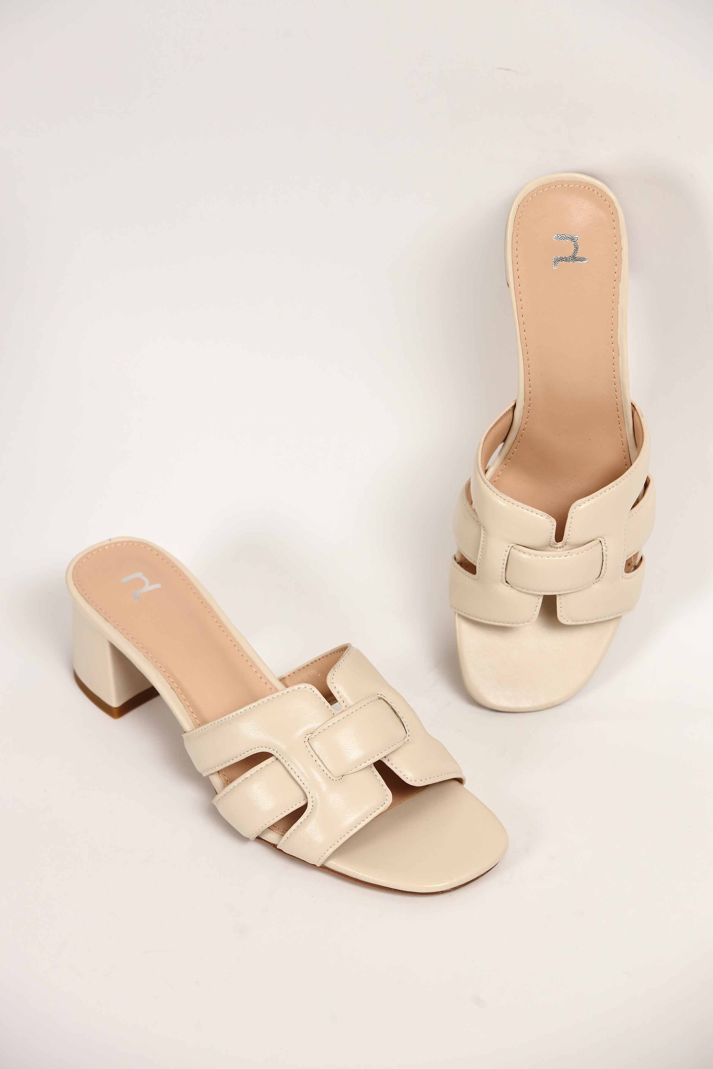 12486-Off-White-Chappal-439042907-1.jpg Off White Chappal-439042907