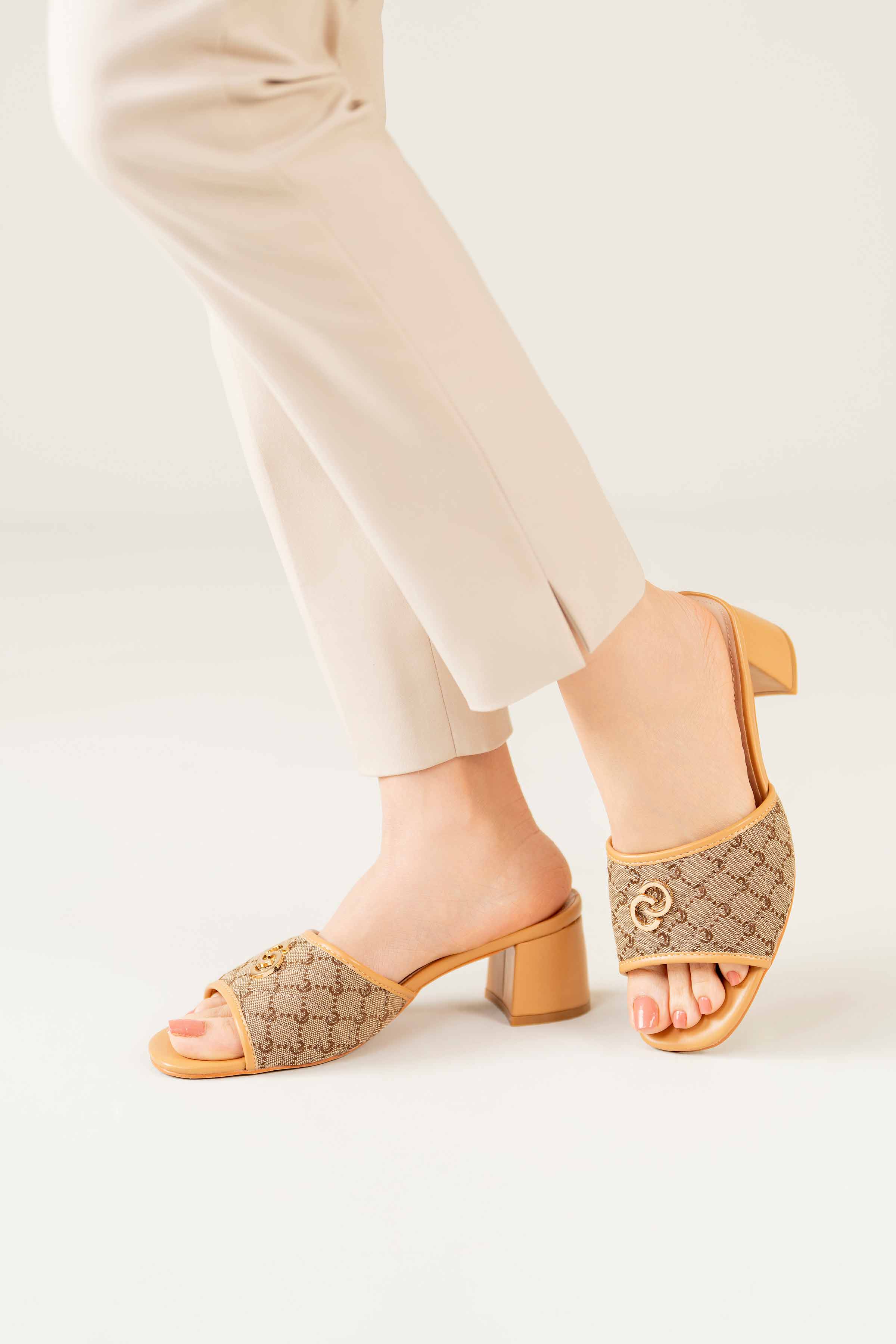 Beige Block Heels-440672918