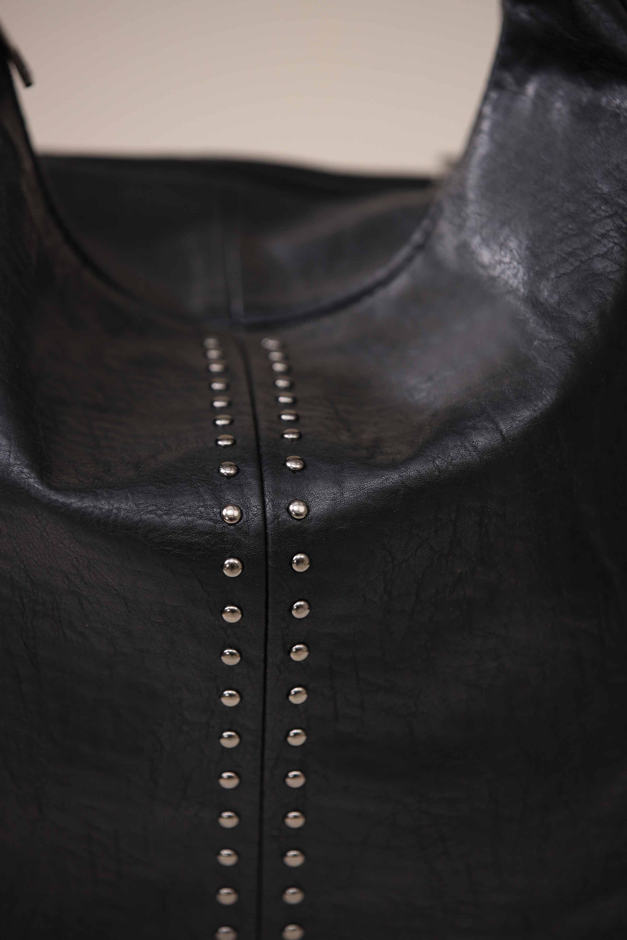 Black Hand Bag-444312103