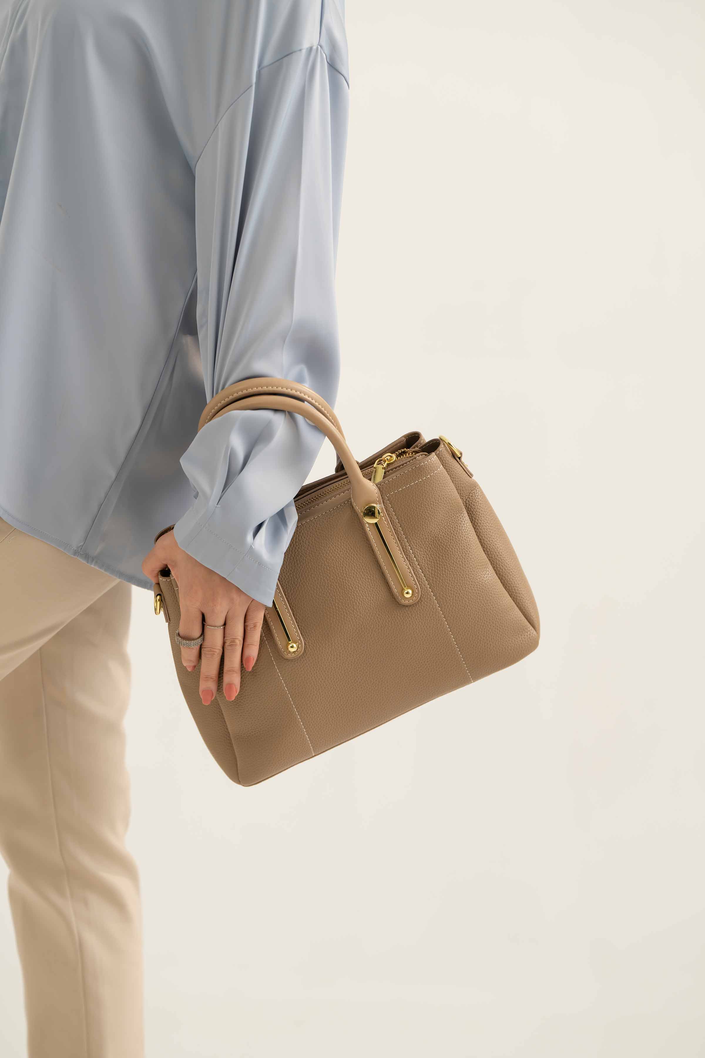 Beige Shoulder Bag-440932118