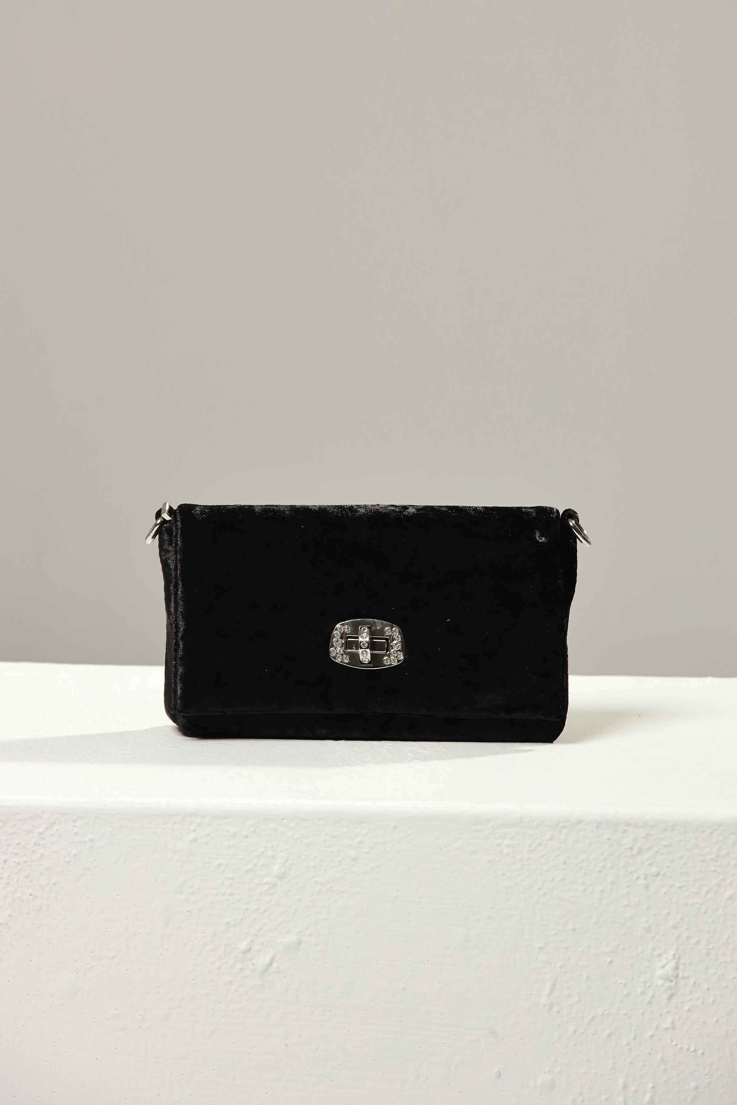 Black Clutch-438732103