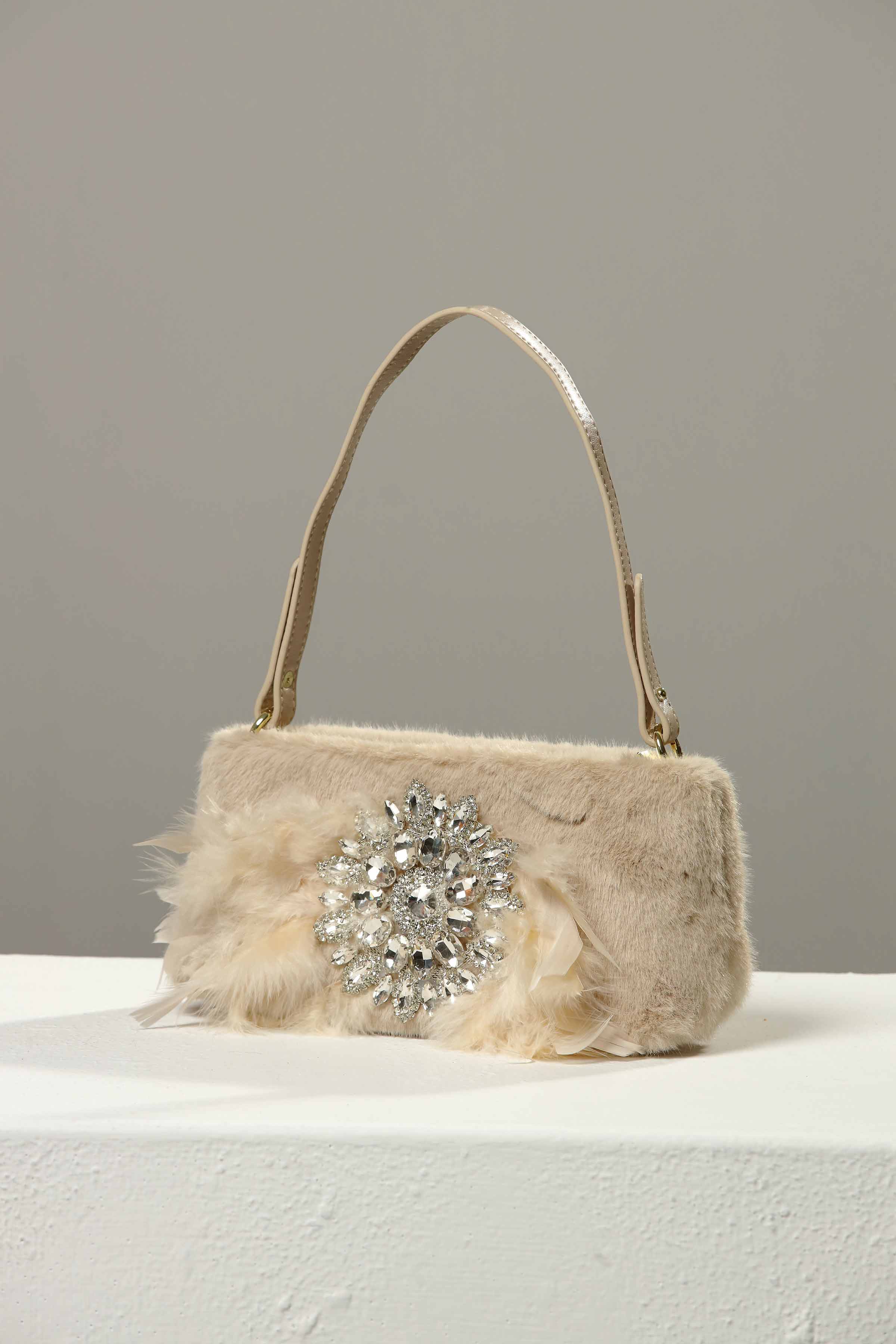 Beige Clutch-438752118