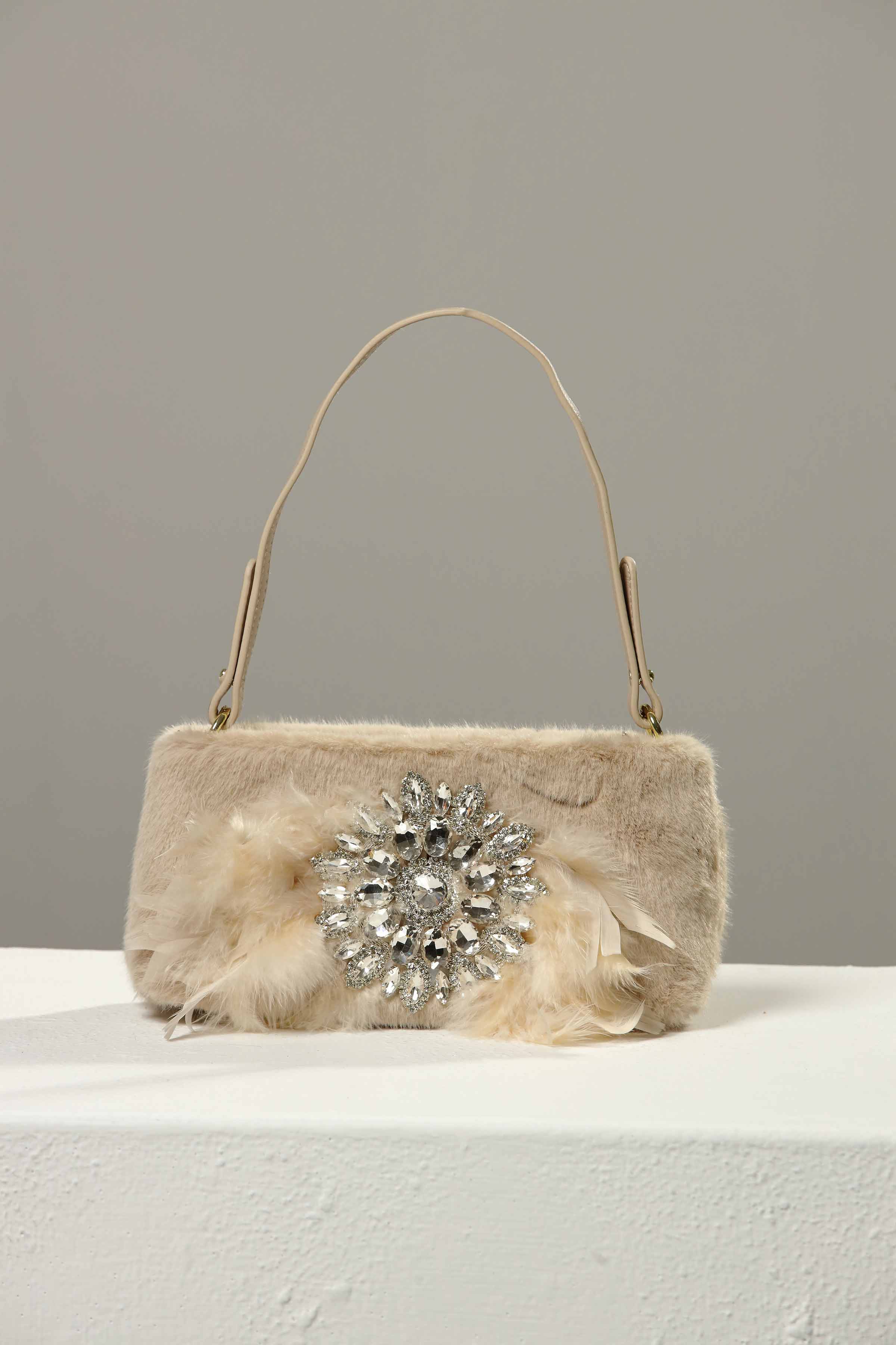 Beige Clutch-438752118