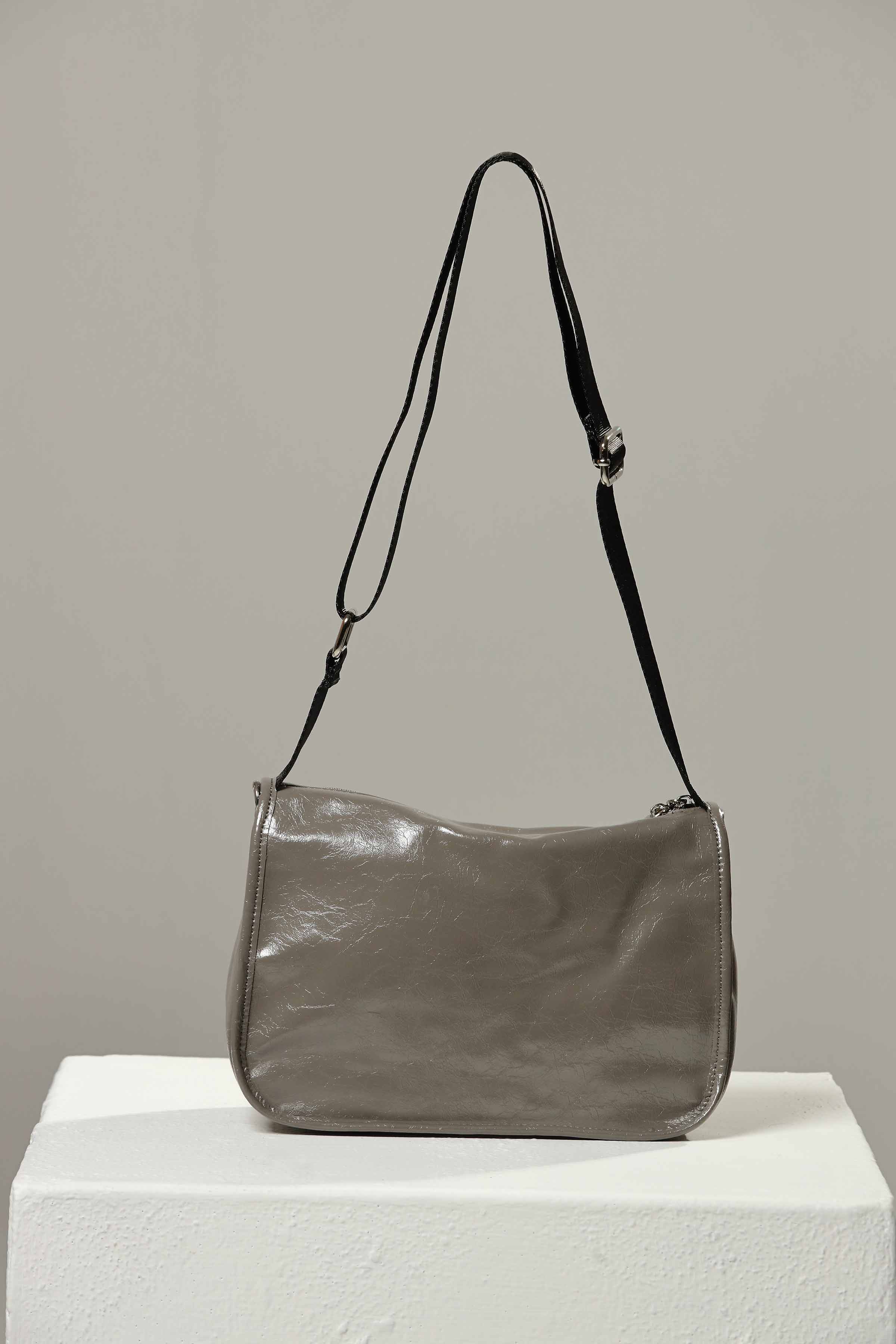 13396-Grey-Shoulder-Bag-438602111-3.jpg Grey Shoulder Bag-438602111