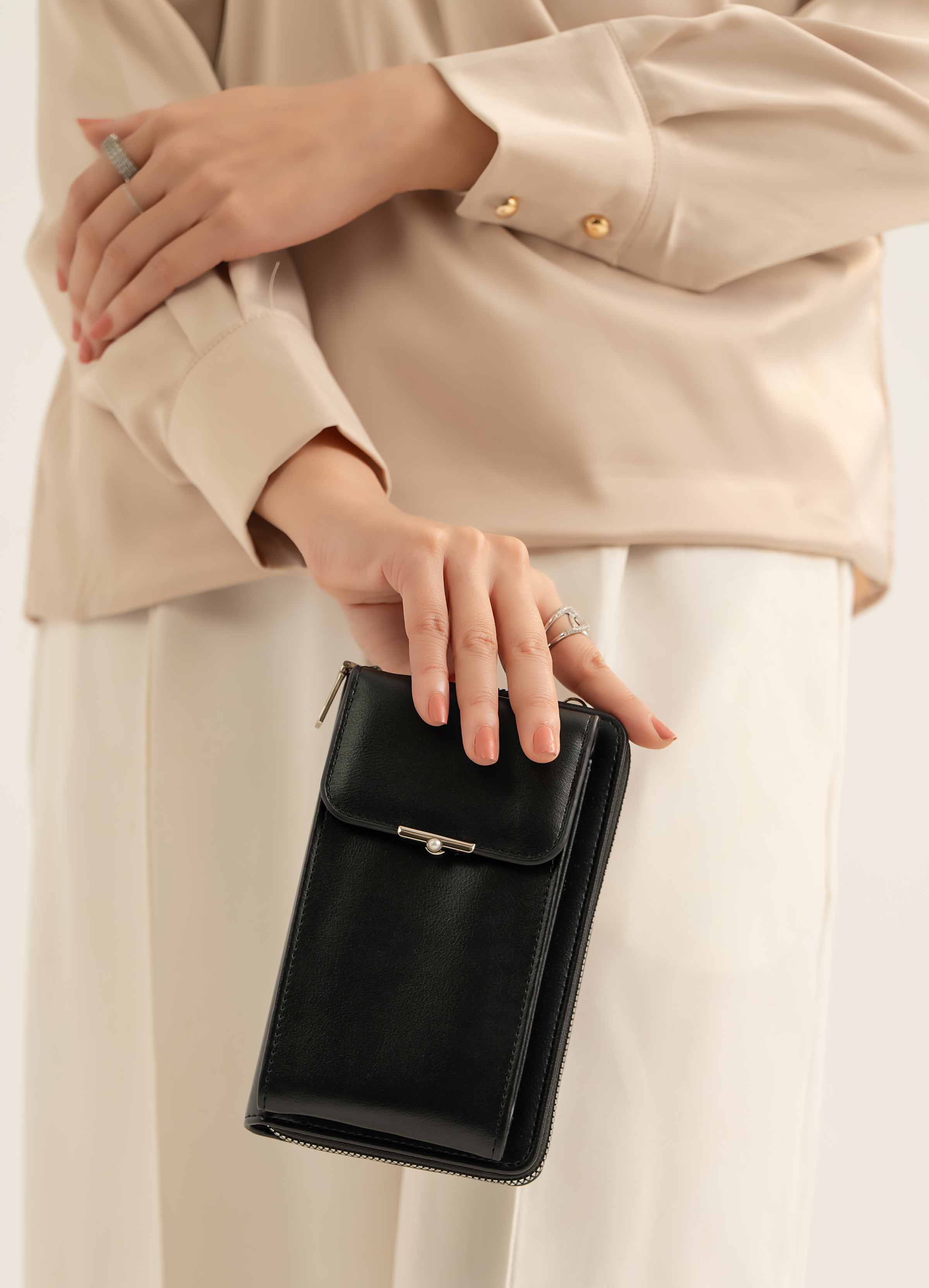 13413-Black-Phone-Bag-441352103-2.jpg Black Phone Bag-441352103
