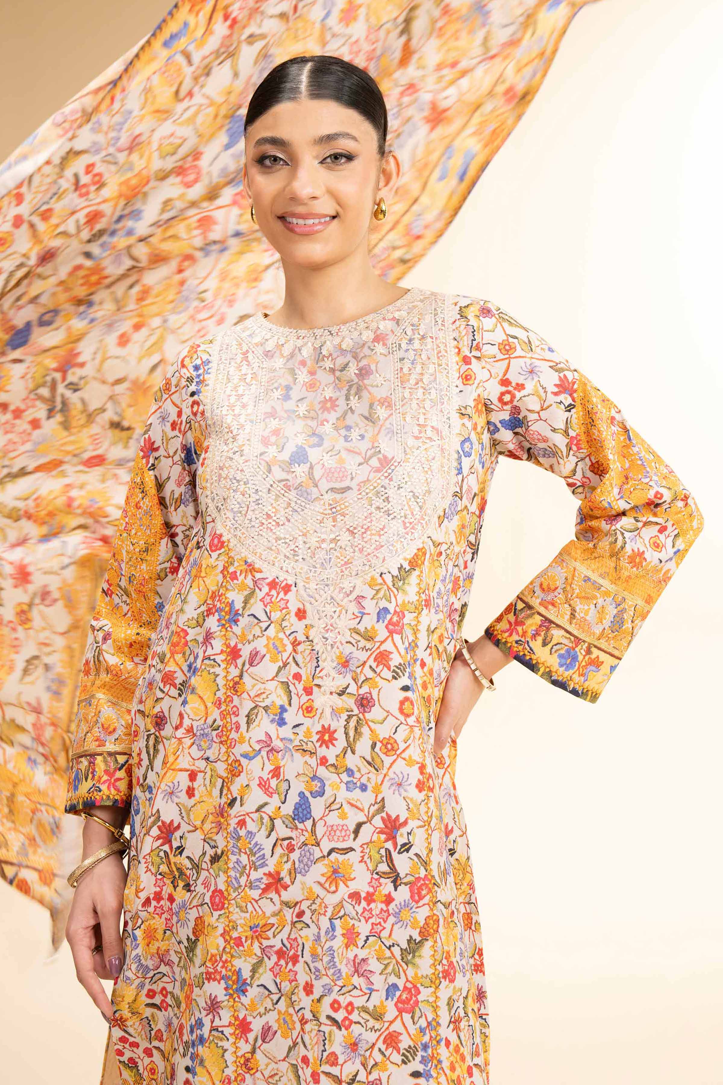 138-3-Piece-Digital-Printed-Embroidered-Suit-42501179-4.jpg 3 Piece - Digital Printed Embroidered Suit - 42501179