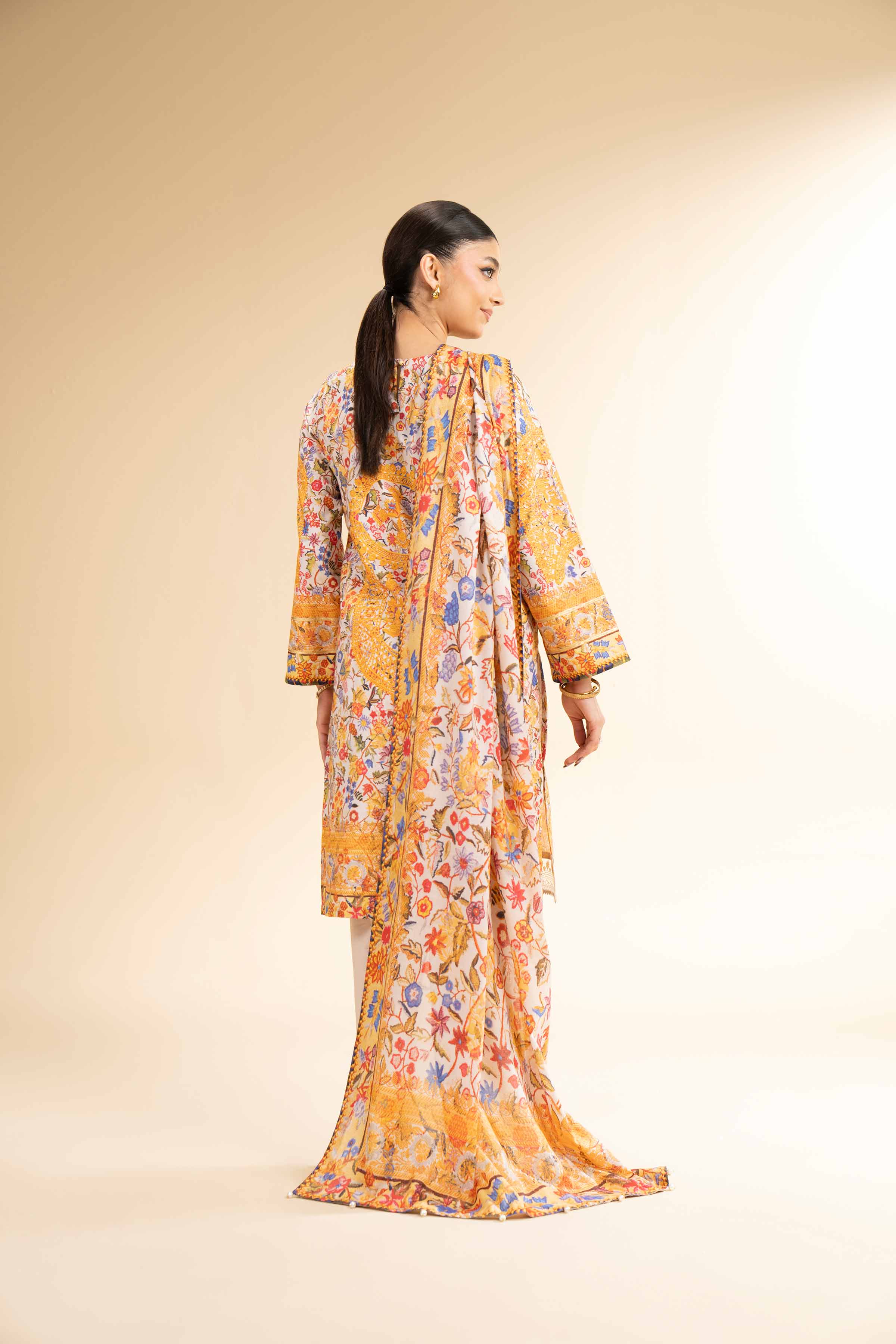 138-3-Piece-Digital-Printed-Embroidered-Suit-42501179-5.jpg 3 Piece - Digital Printed Embroidered Suit - 42501179