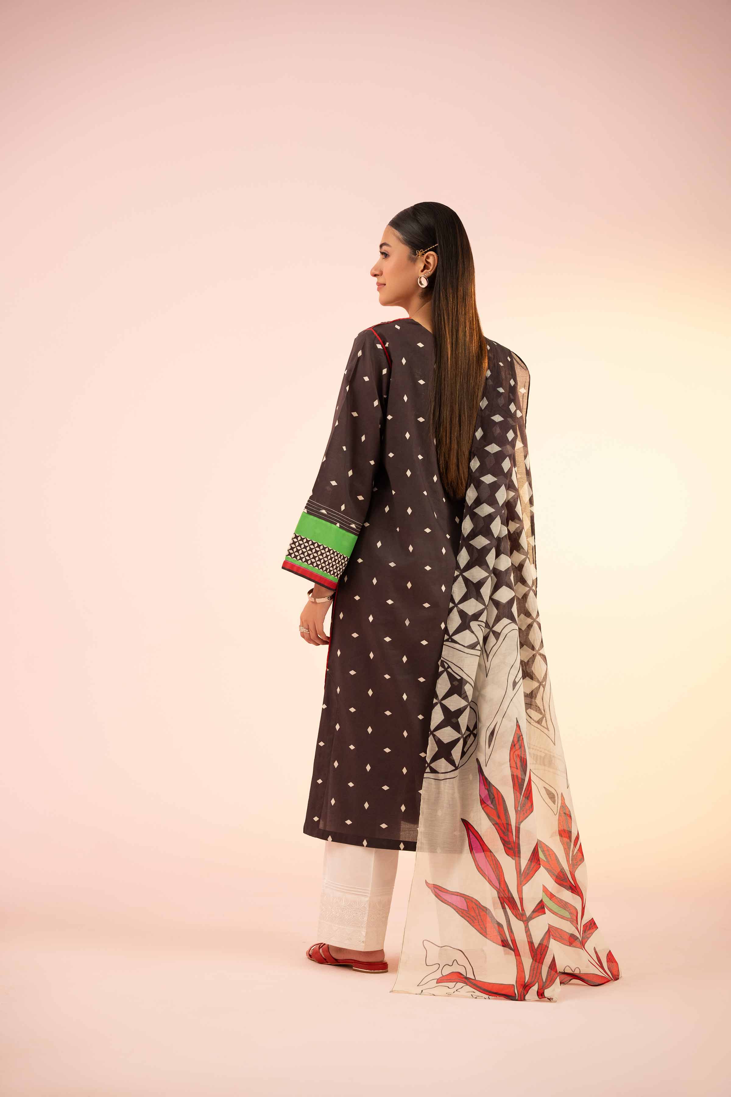 1846-2-Piece-Printed-Embroidered-Suit-PS25-75-3.jpg 2 Piece - Printed Embroidered Suit - PS25-75