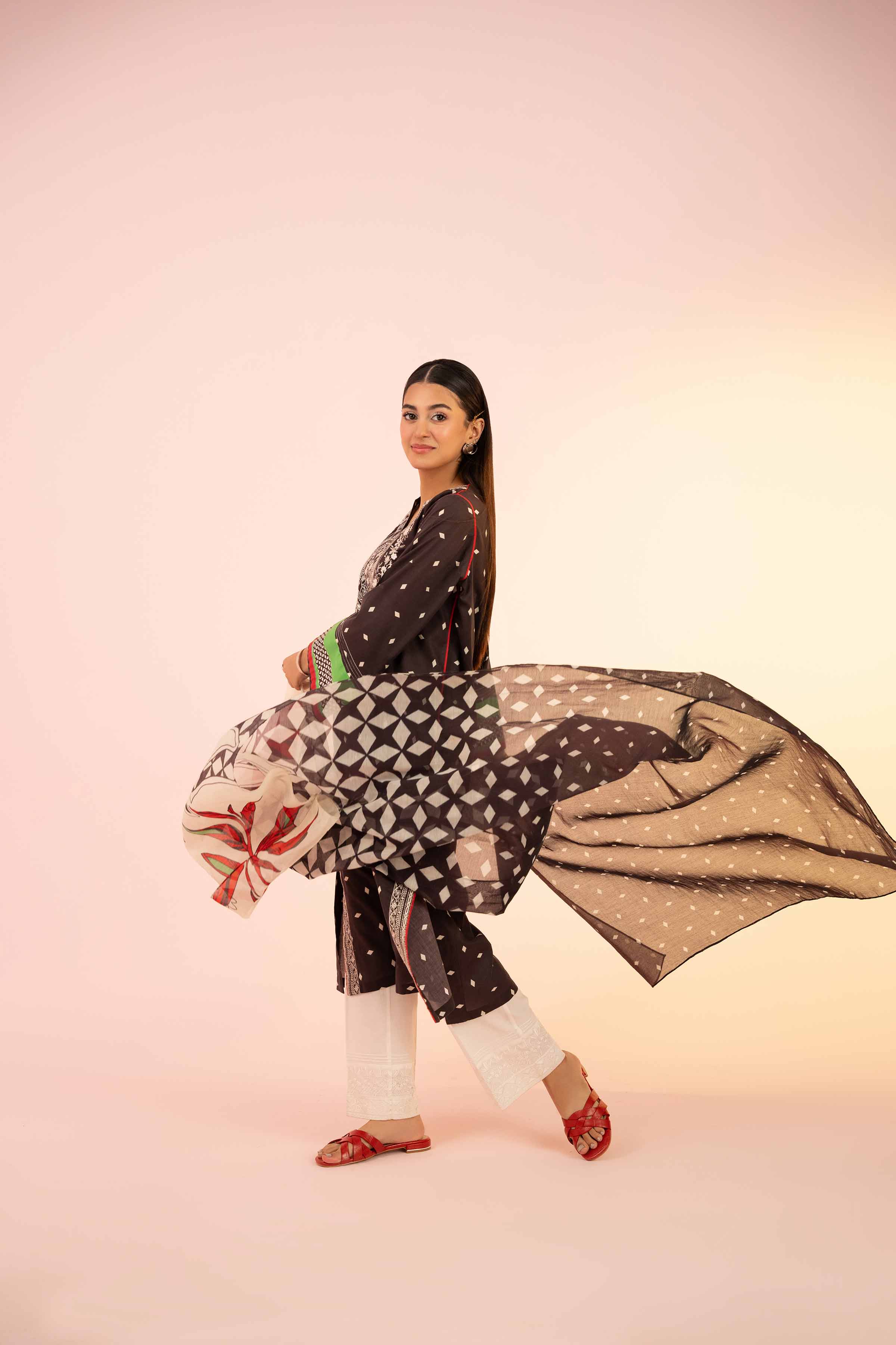 1846-2-Piece-Printed-Embroidered-Suit-PS25-75-5.jpg 2 Piece - Printed Embroidered Suit - PS25-75