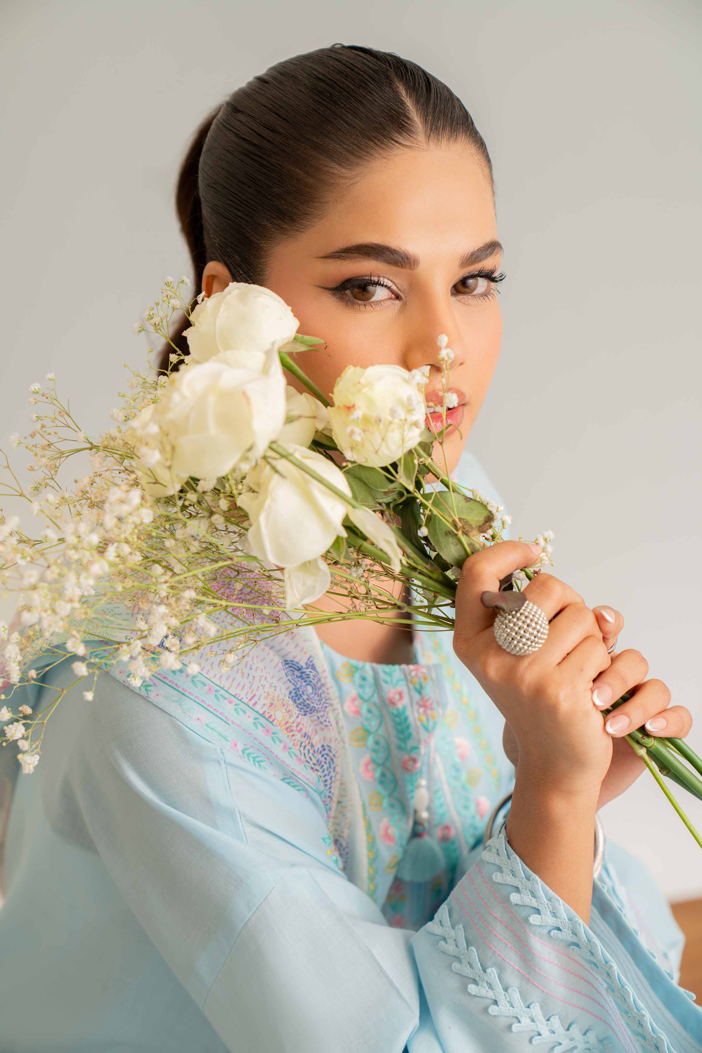1922-3-Piece-Digital-Printed-Embroidered-Suit-42501586-4.jpg 3 Piece - Digital Printed Embroidered Suit - 42501586
