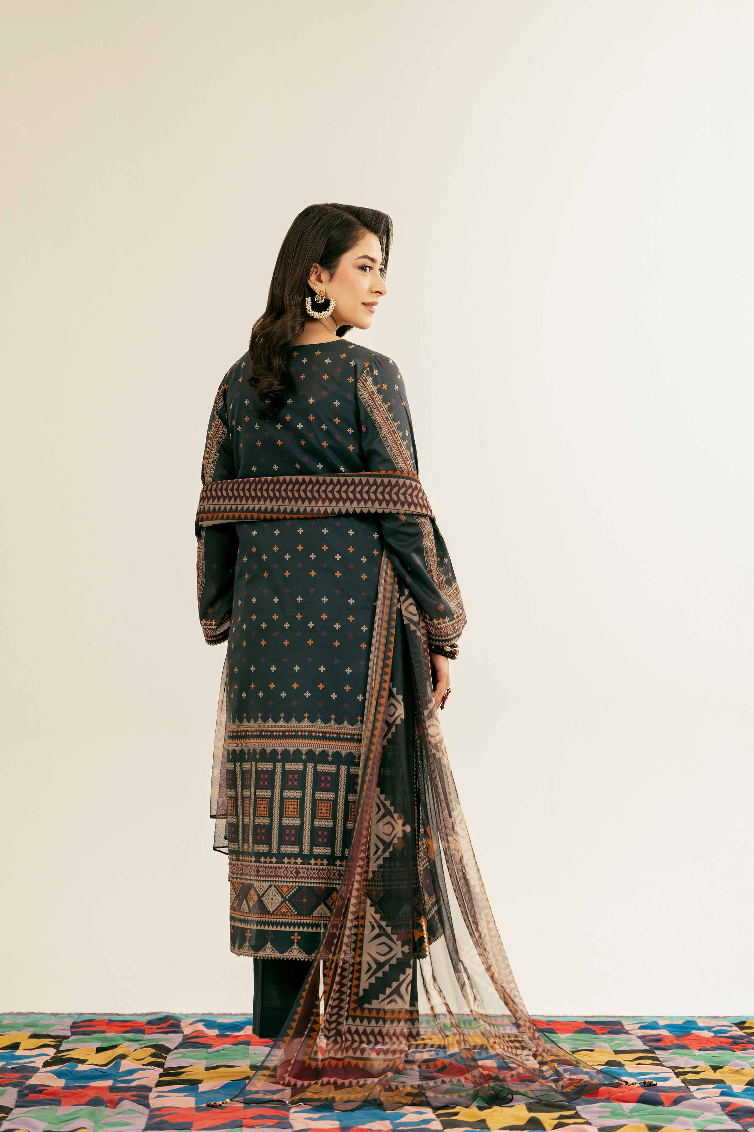 1972-3-Piece-Printed-Suit-PE25-164-3.jpg 3 Piece - Printed Suit - PE25-164