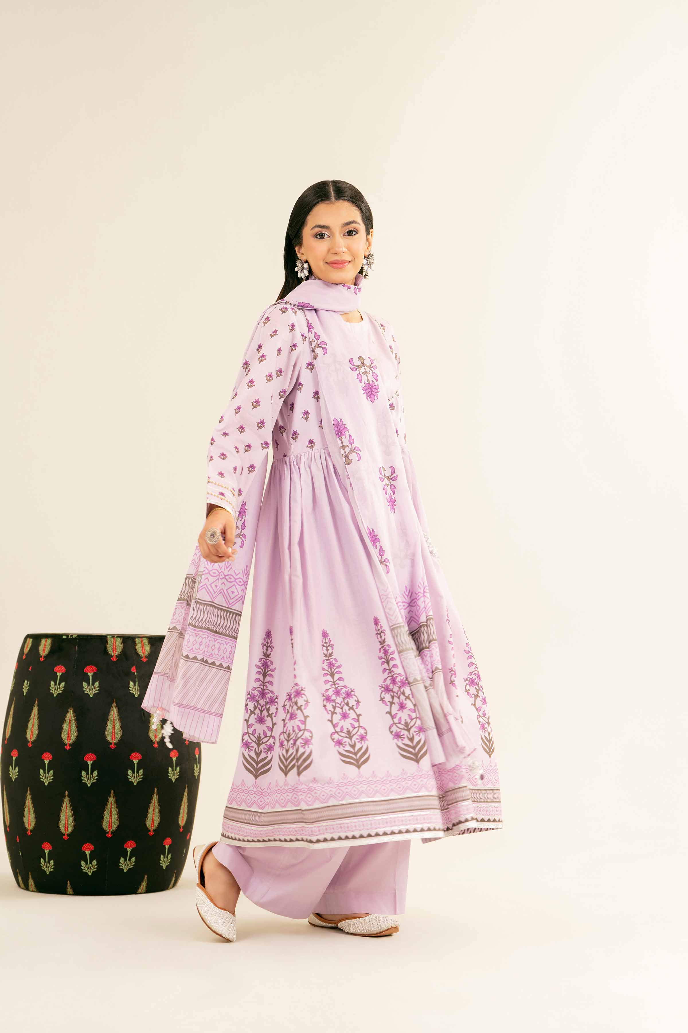 2246-3-Piece-Printed-Suit-PE25-68-5.jpg 3 Piece - Printed Suit - PE25-68