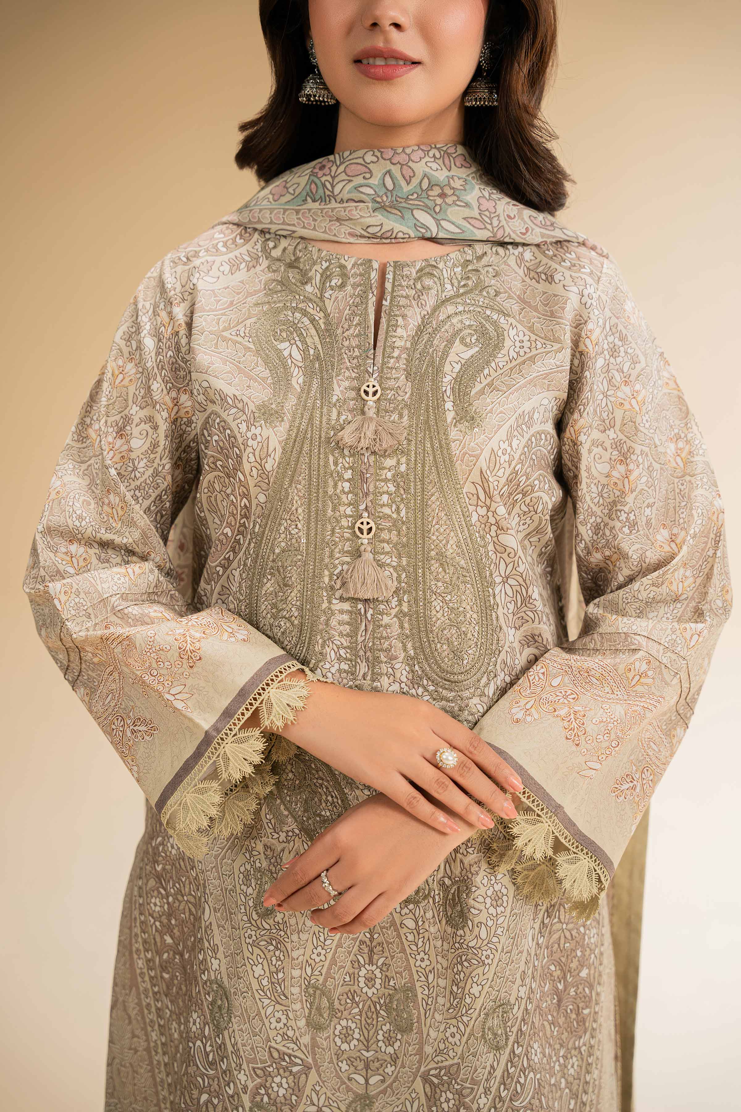 241-3-Piece-Digital-Printed-Embroidered-Suit-42501432-5.jpg 3 Piece - Digital Printed Embroidered Suit - 42501432