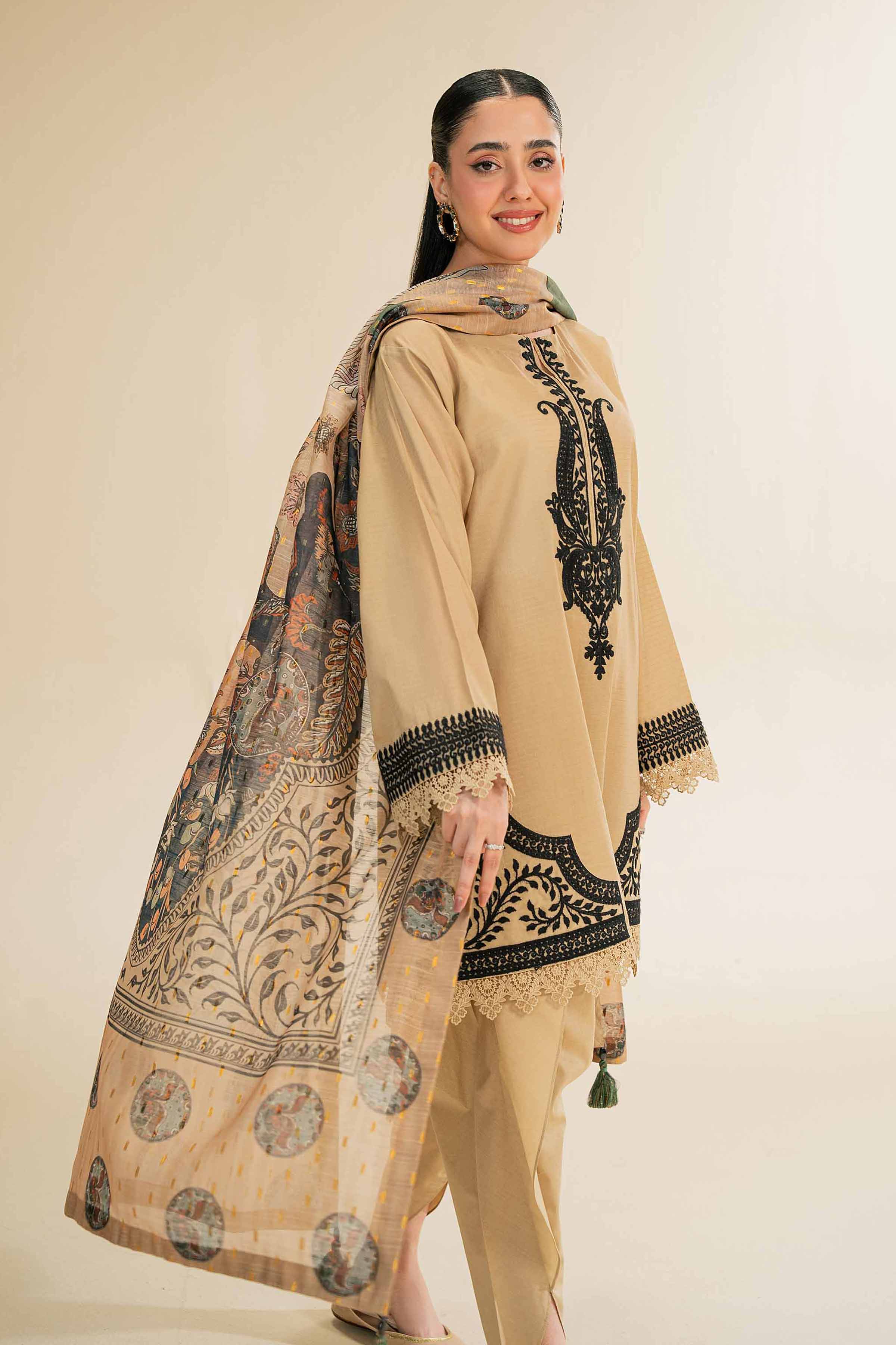 363-3-Piece-Embroidered-Suit-42501440-1.jpg 3 Piece - Embroidered Suit - 42501440