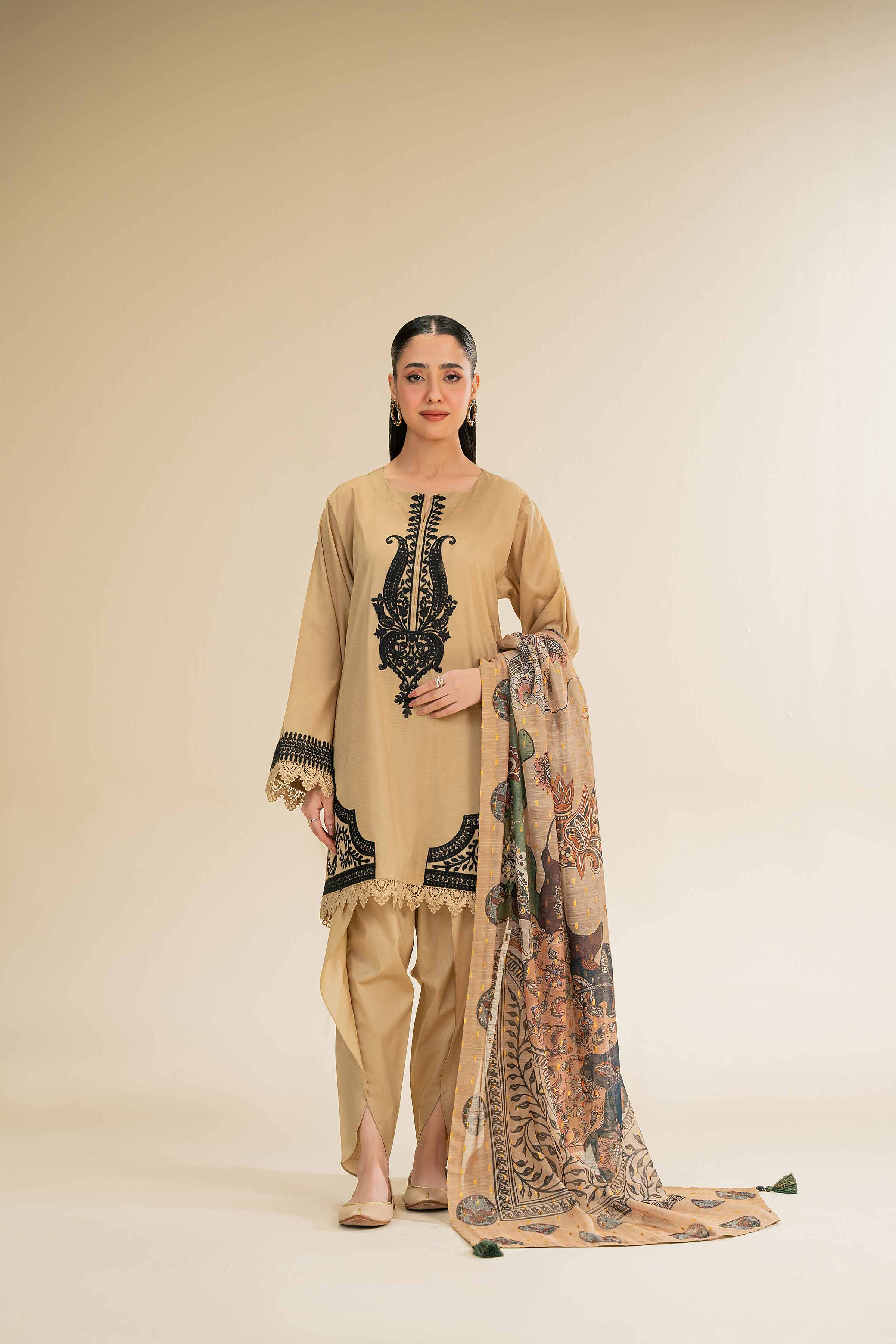 363-3-Piece-Embroidered-Suit-42501440-5.jpg 3 Piece - Embroidered Suit - 42501440