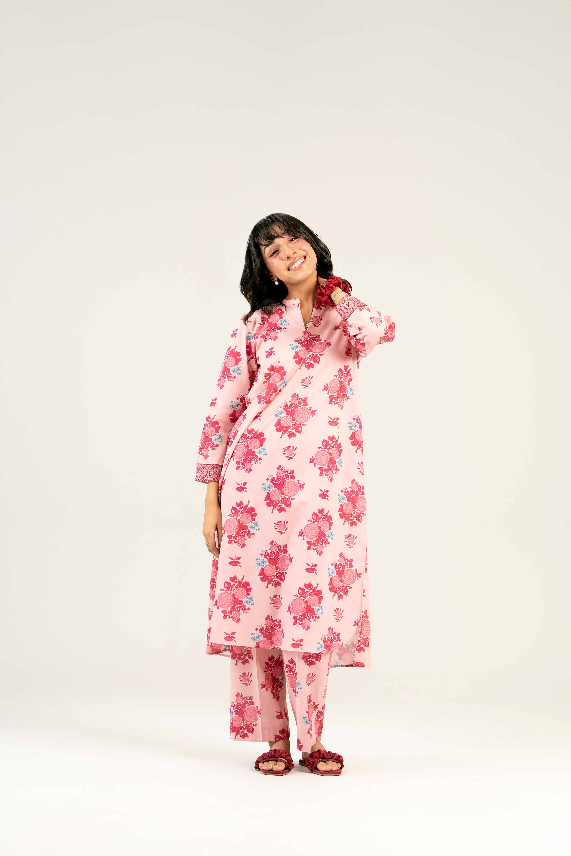 3833-2-Piece-Printed-Embroidered-Suit-PS25-29-5.jpg 2 Piece - Printed Embroidered Suit - PS25-29