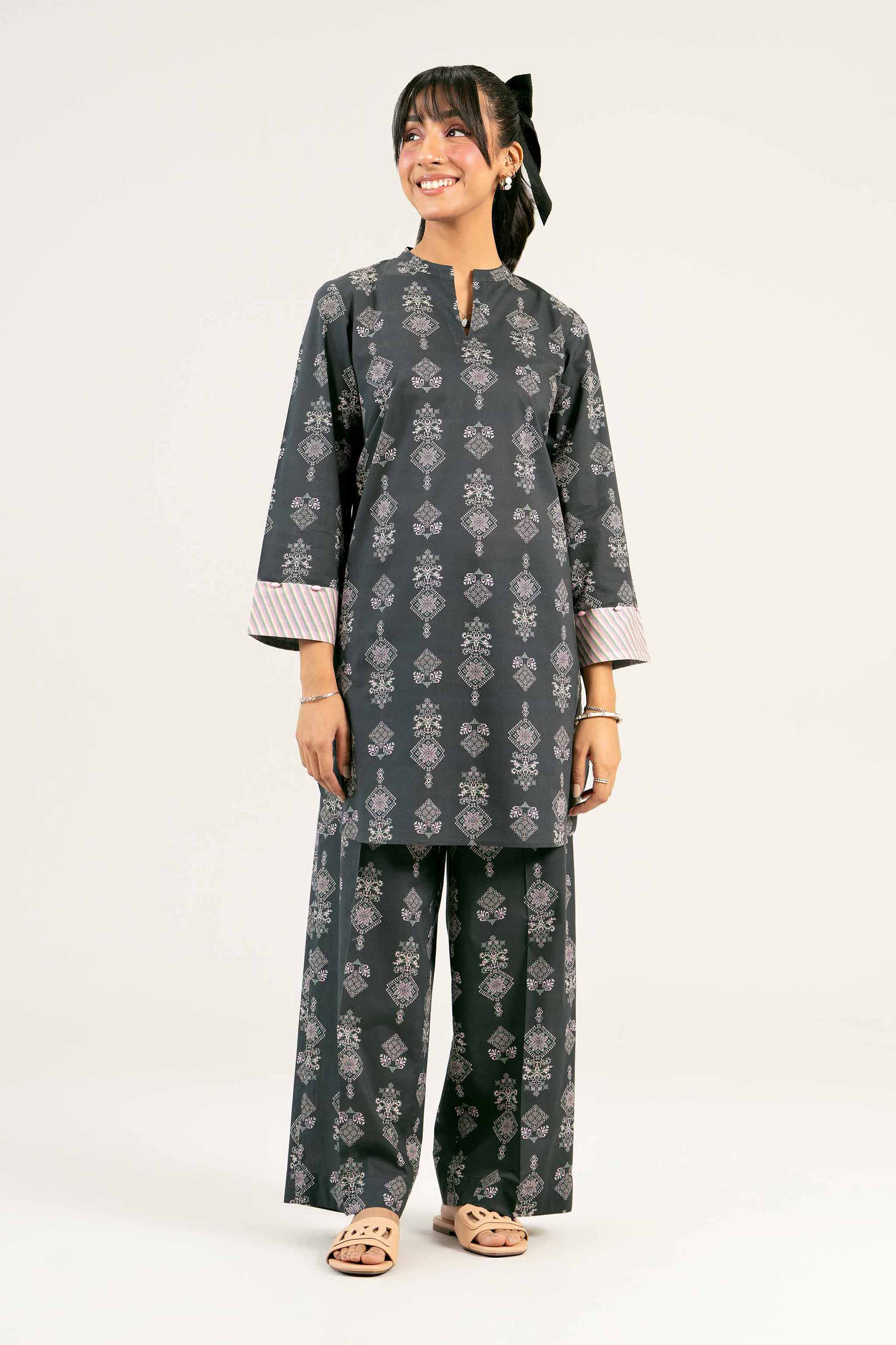 4028-2-Piece-Printed-Suit-PS25-14-1.jpg 2 Piece - Printed Suit - PS25-14