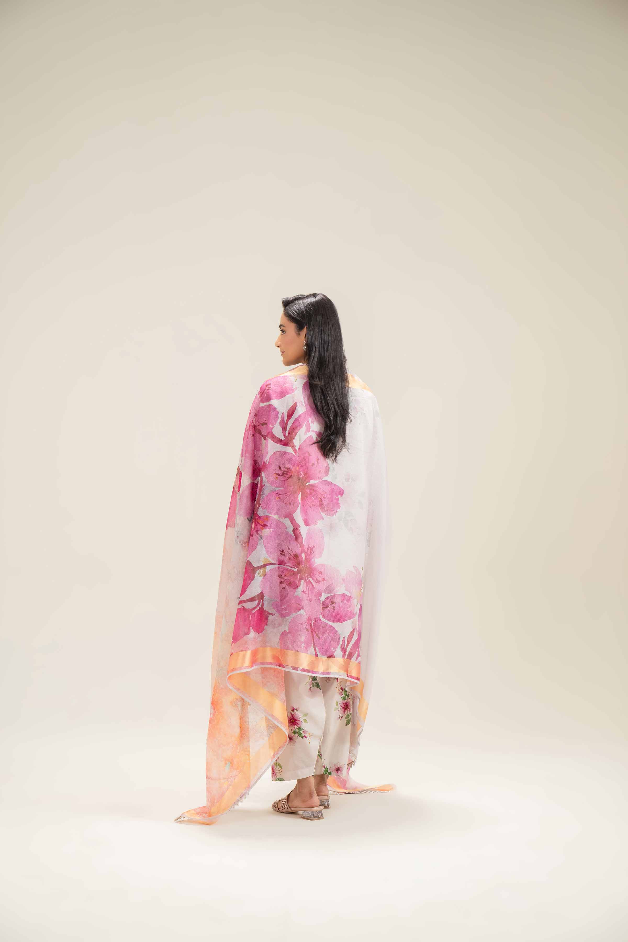 4107-3-Piece-Printed-Suit-PE25-250-3.jpg 3 Piece - Printed Suit - PE25-250