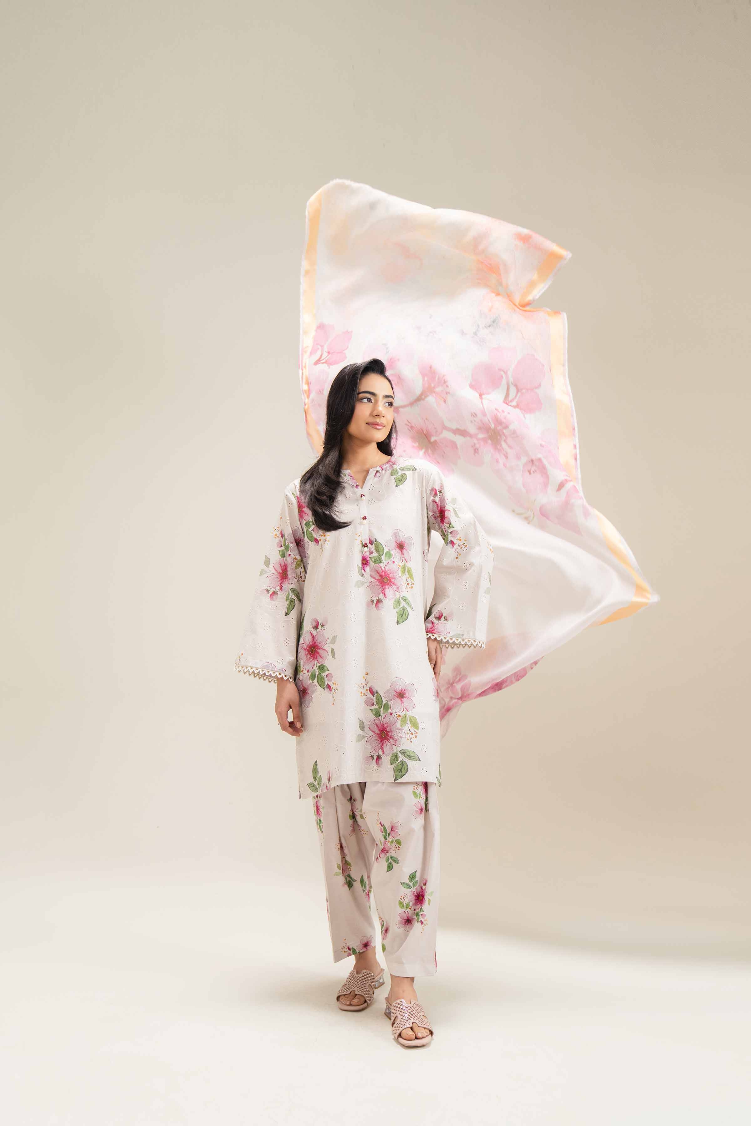 4107-3-Piece-Printed-Suit-PE25-250-5.jpg 3 Piece - Printed Suit - PE25-250
