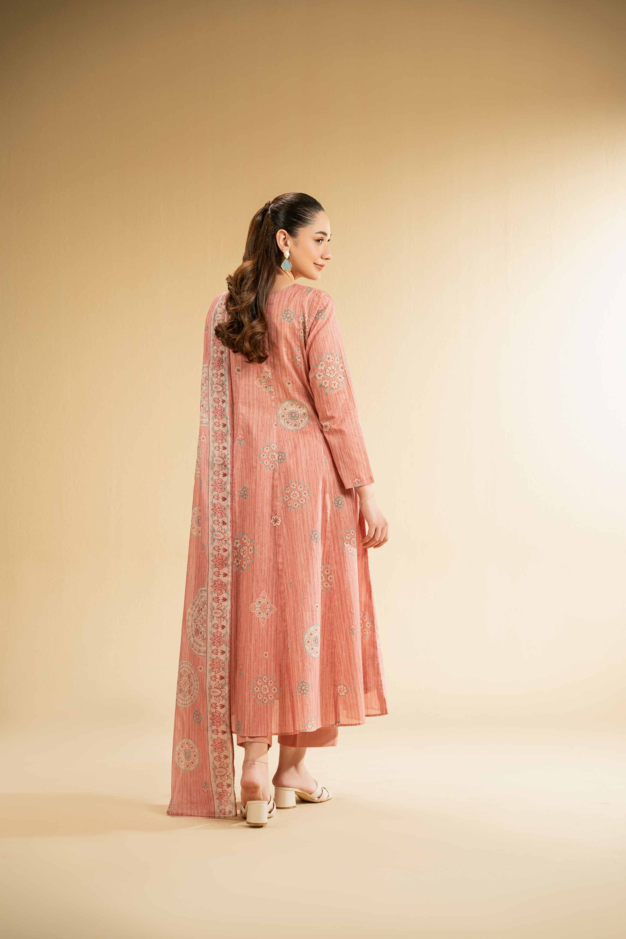 45-2-Piece-Printed-Suit-42501696-3.jpg 2 Piece - Printed Suit - 42501696