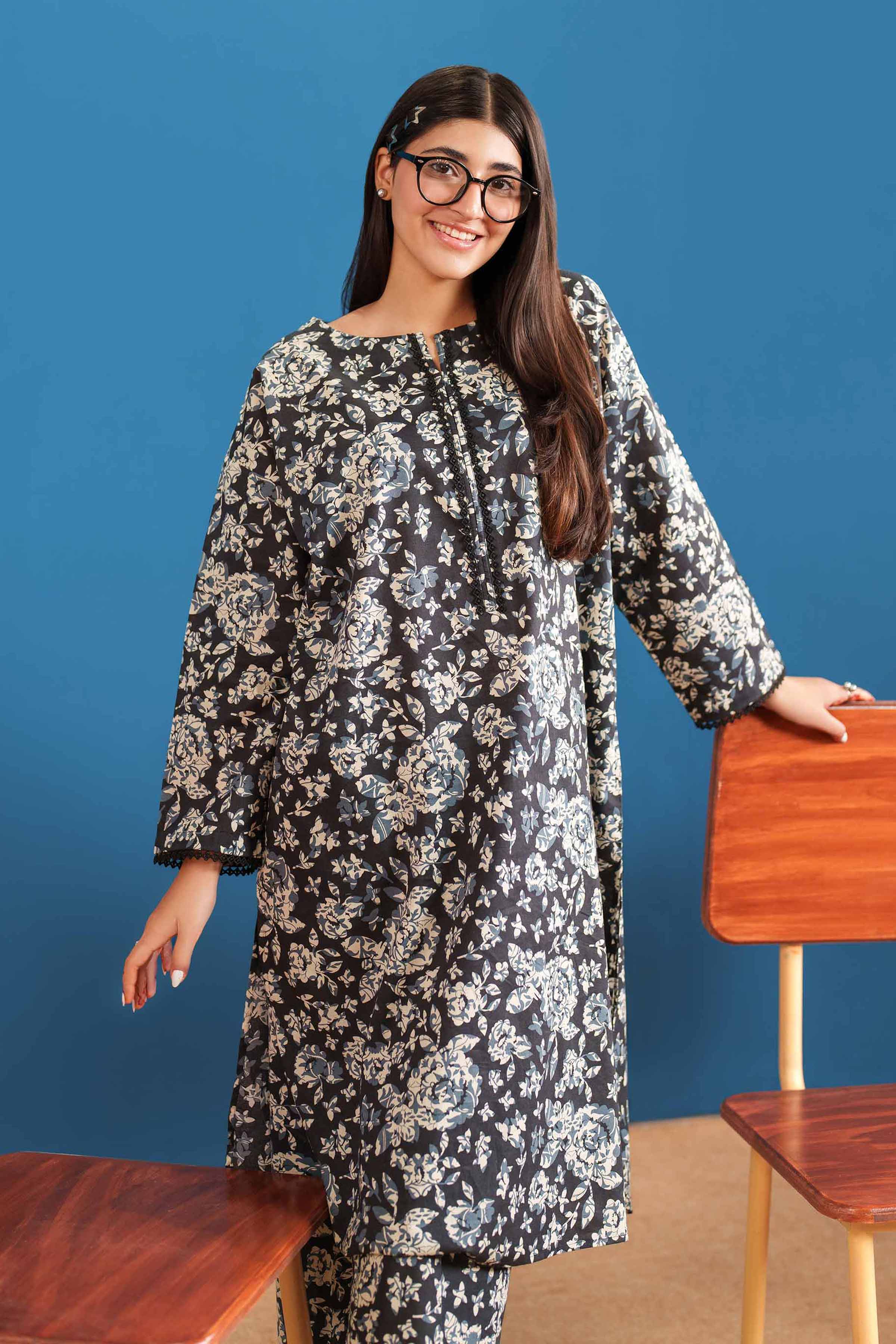 4587-2-Piece-Printed-Suit-PE25-532-2.jpg 2 Piece - Printed Suit - PE25-532