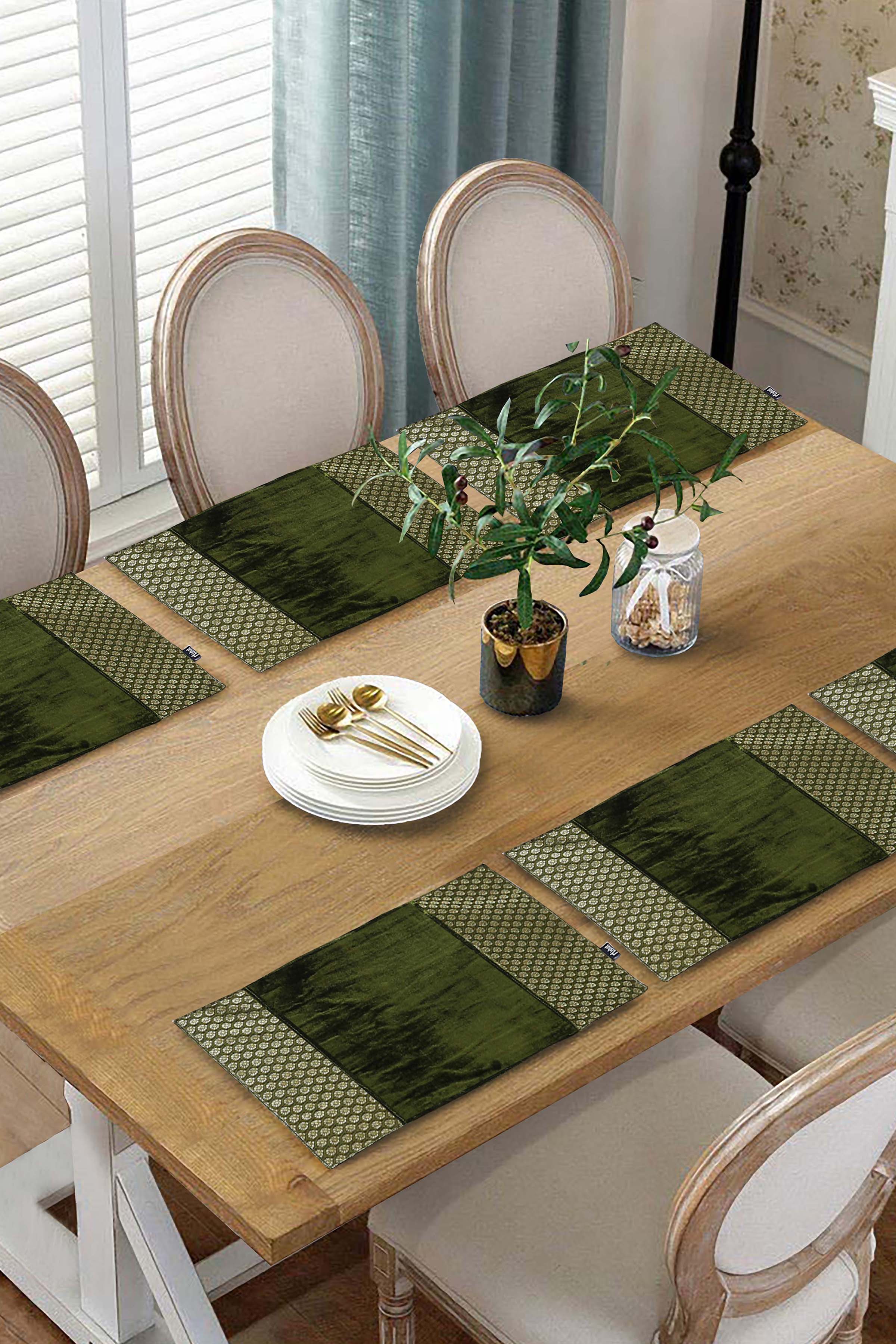 Emarlad Placemat Set - 4 Piece