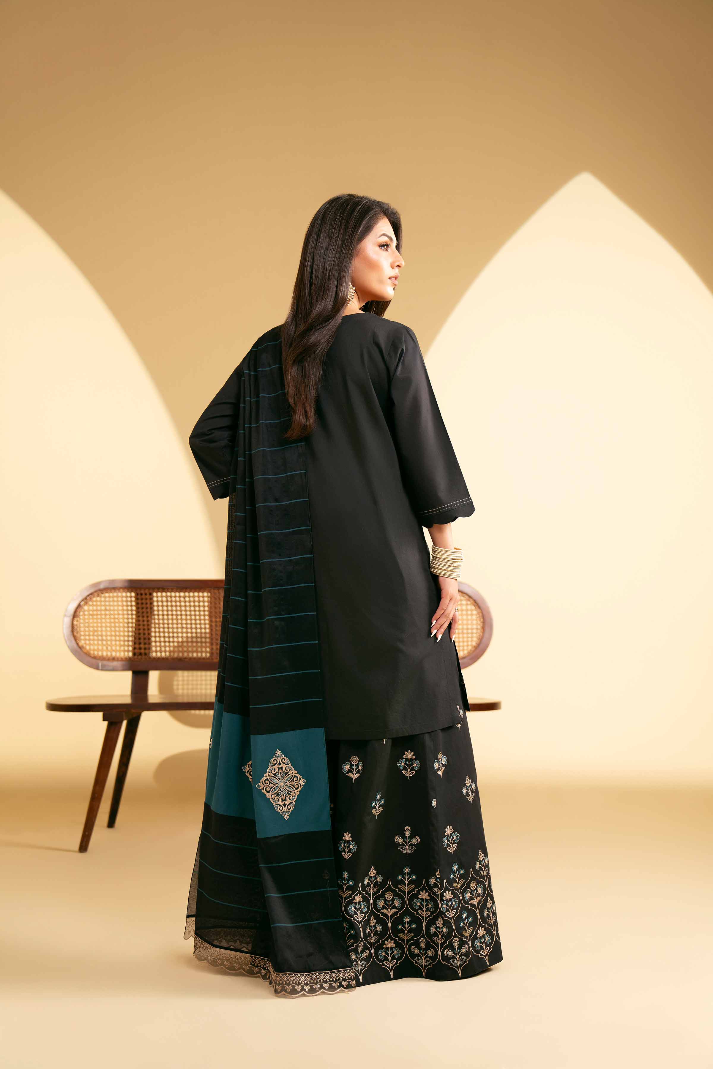 4780-3-Piece-Embroidered-Suit-KFE25-71-4.jpg 3 Piece - Embroidered Suit - KFE25-71