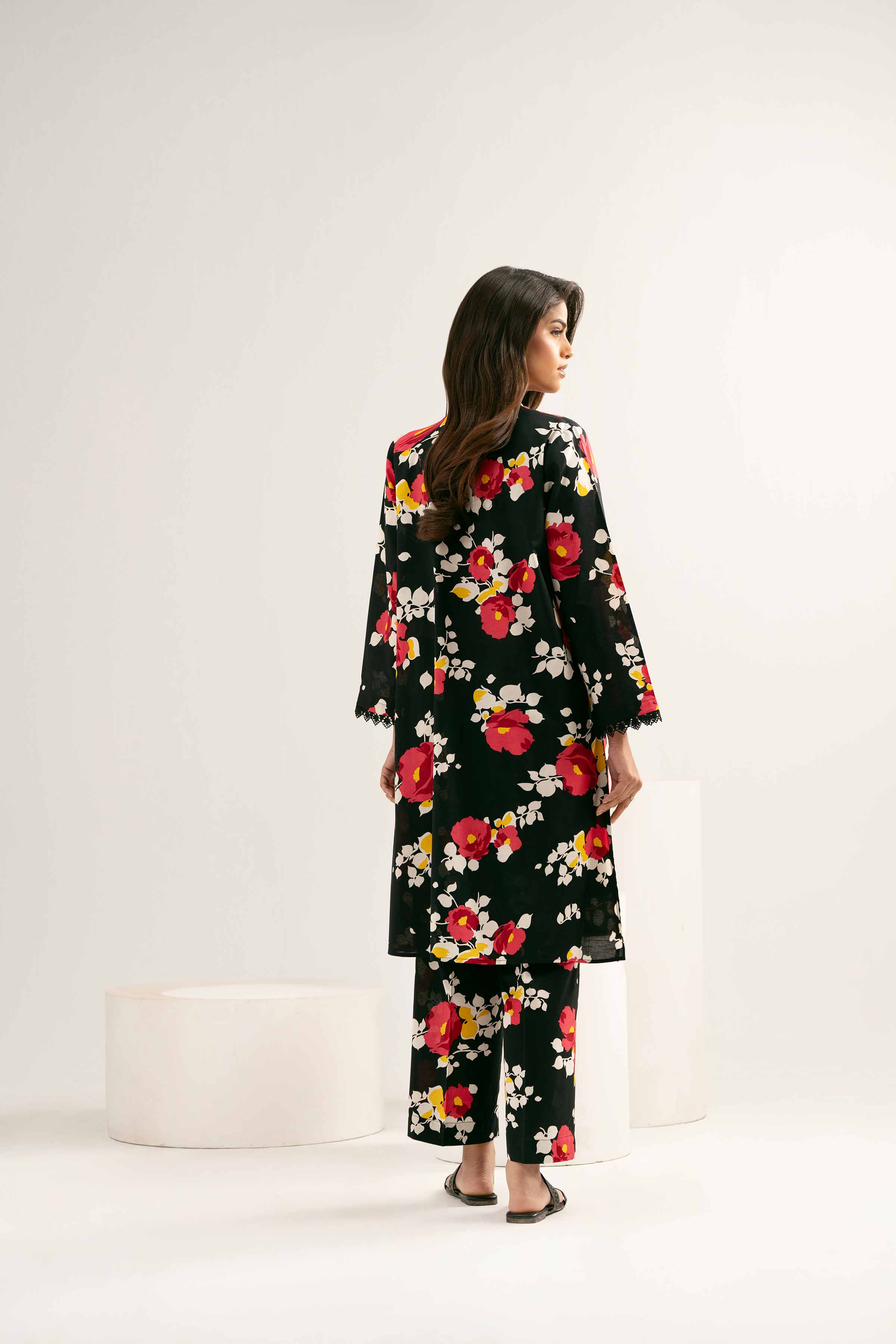 5492-2-Piece-Printed-Suit-PE25-392-3.jpg 2 Piece - Printed Suit - PE25-392