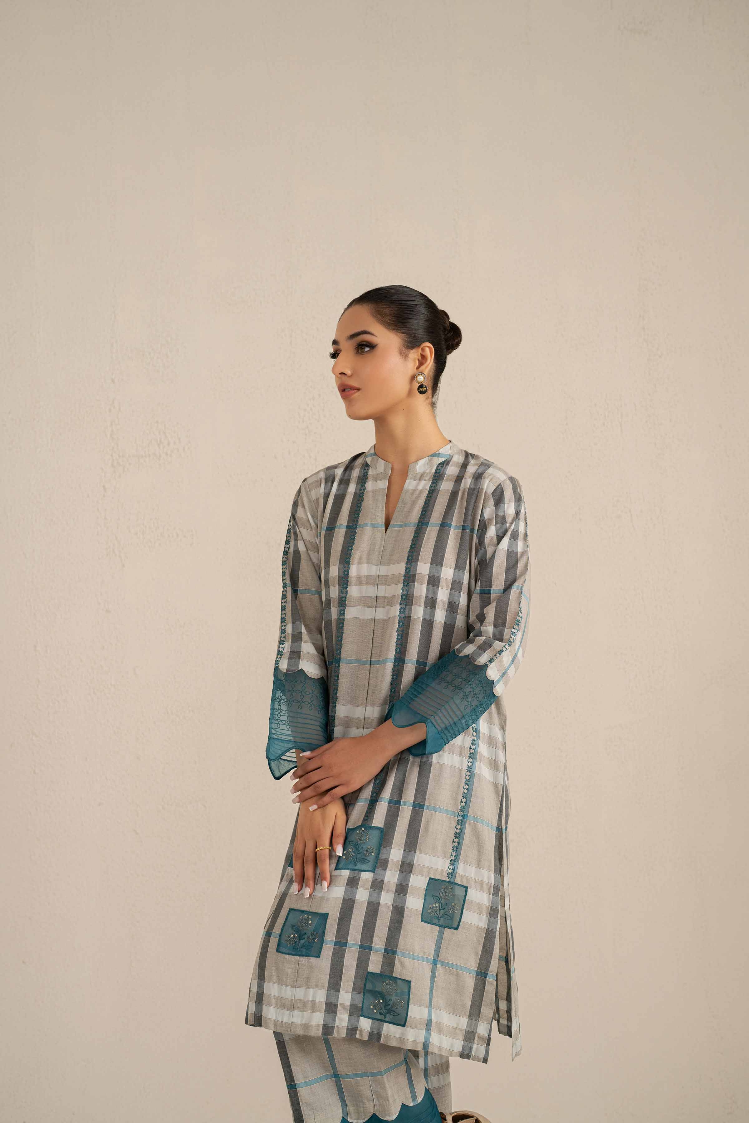 5546-2-Piece-Printed-Embroidered-Suit-KFS25-23-6.jpg 2 Piece - Printed Embroidered Suit - KFS25-23