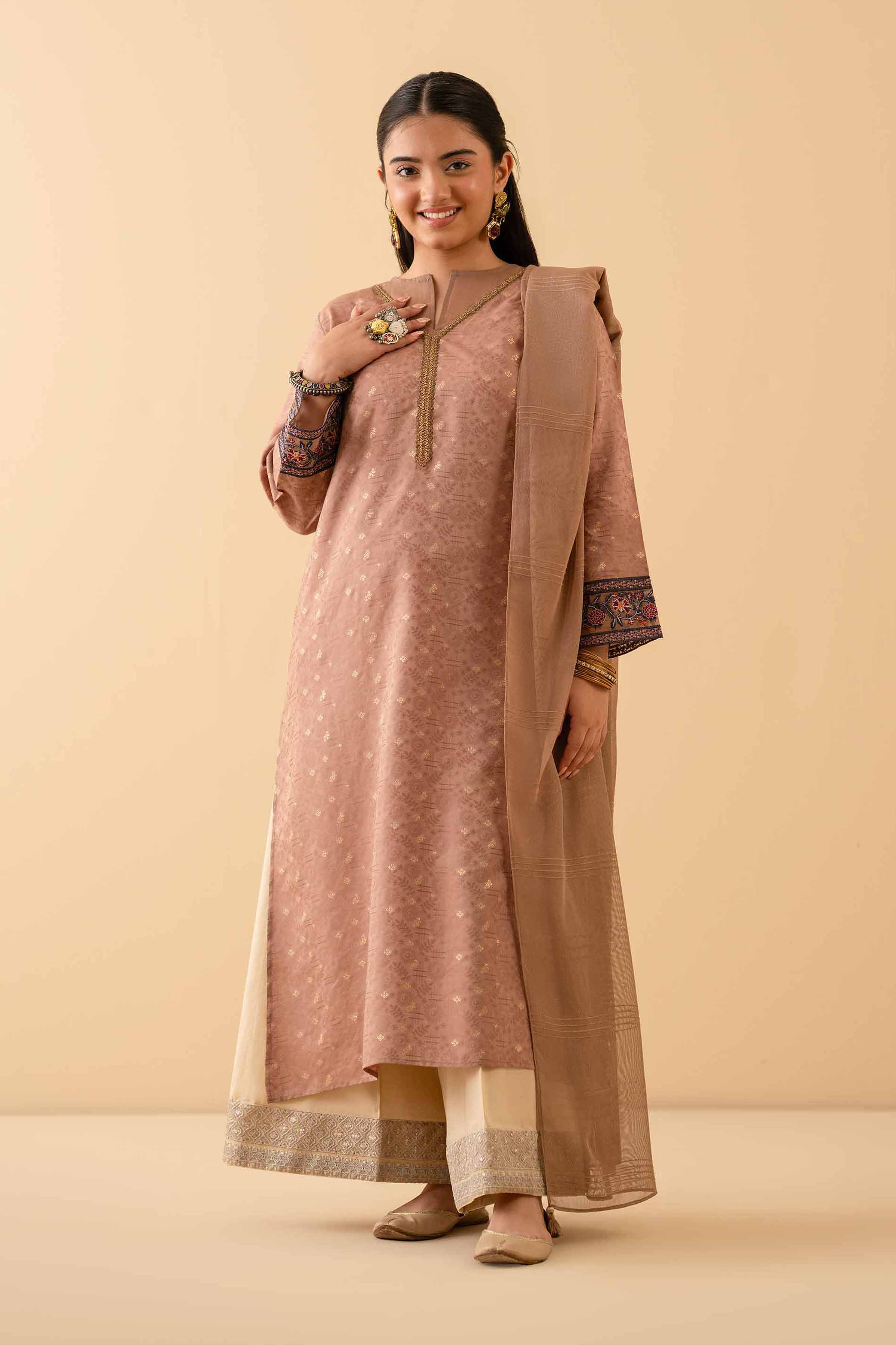 2 Piece - Embroidered Suit - PE25-384