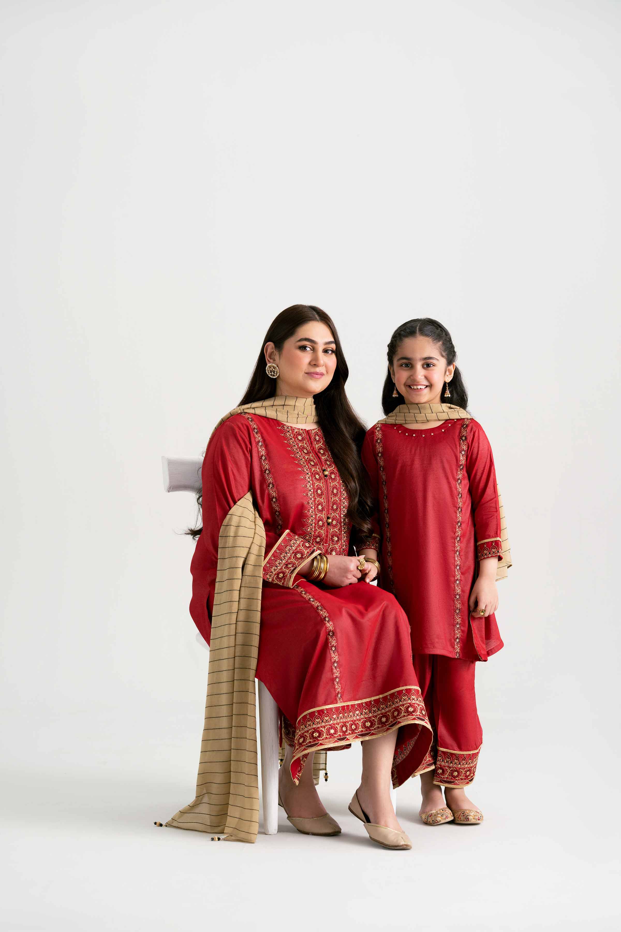 7554-3-Piece-Embroidered-Suit-PMD25-12-M-11.jpg 3 Piece - Embroidered Suit - PMD25-12 M