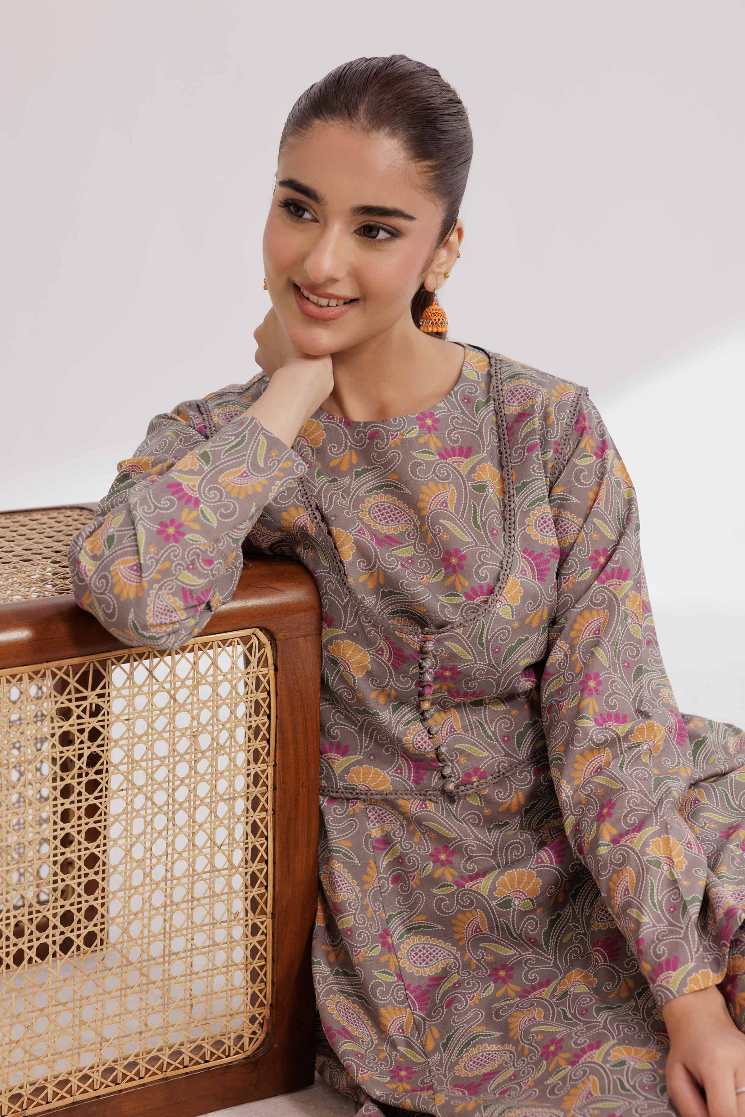 8359-2-Piece-Printed-Suit-42502063-2.jpg 2 Piece - Printed Suit - 42502063