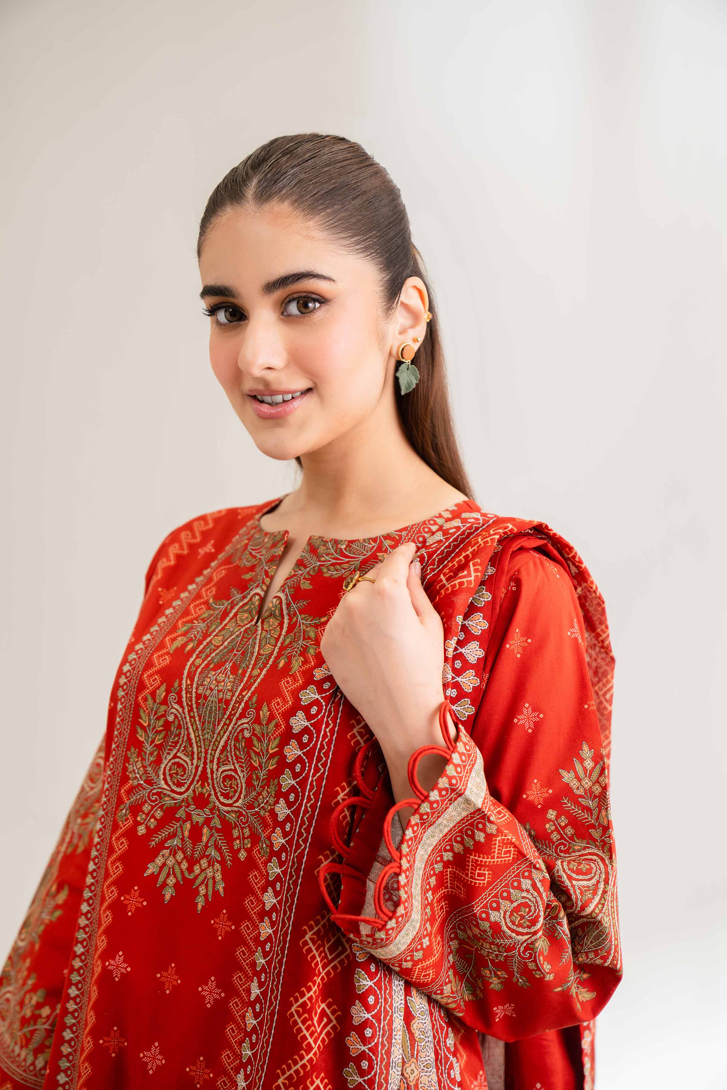 866-3-Piece-Digital-Printed-Embroidered-Suit-42502224-4.jpg 3 Piece - Digital Printed Embroidered Suit - 42502224