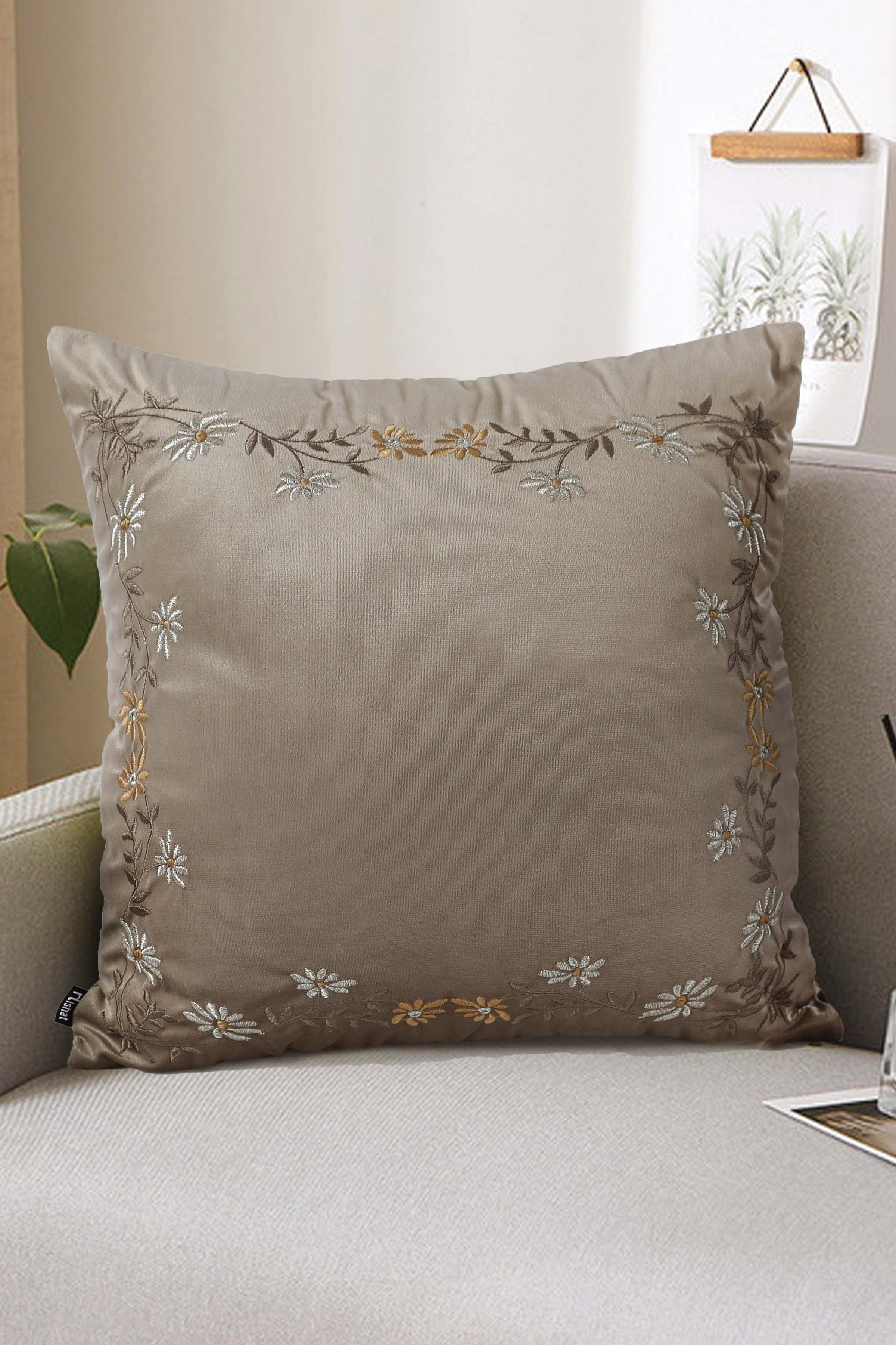 Yazdaan Cushion Cover Emb