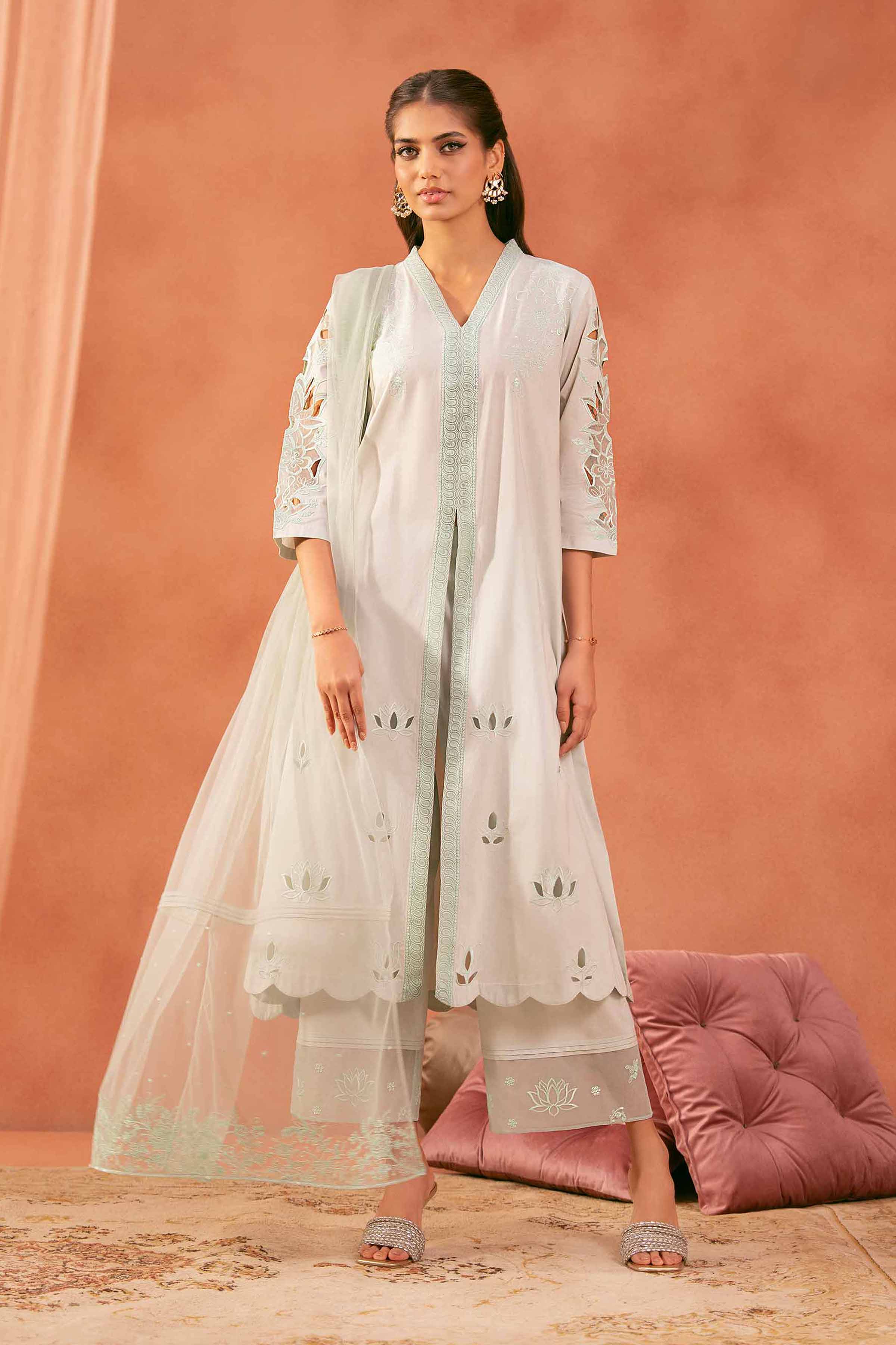 8687-3-Piece-Embroidered-Suit-KFE25-136-1.jpg 3 Piece - Embroidered Suit - KFE25-136
