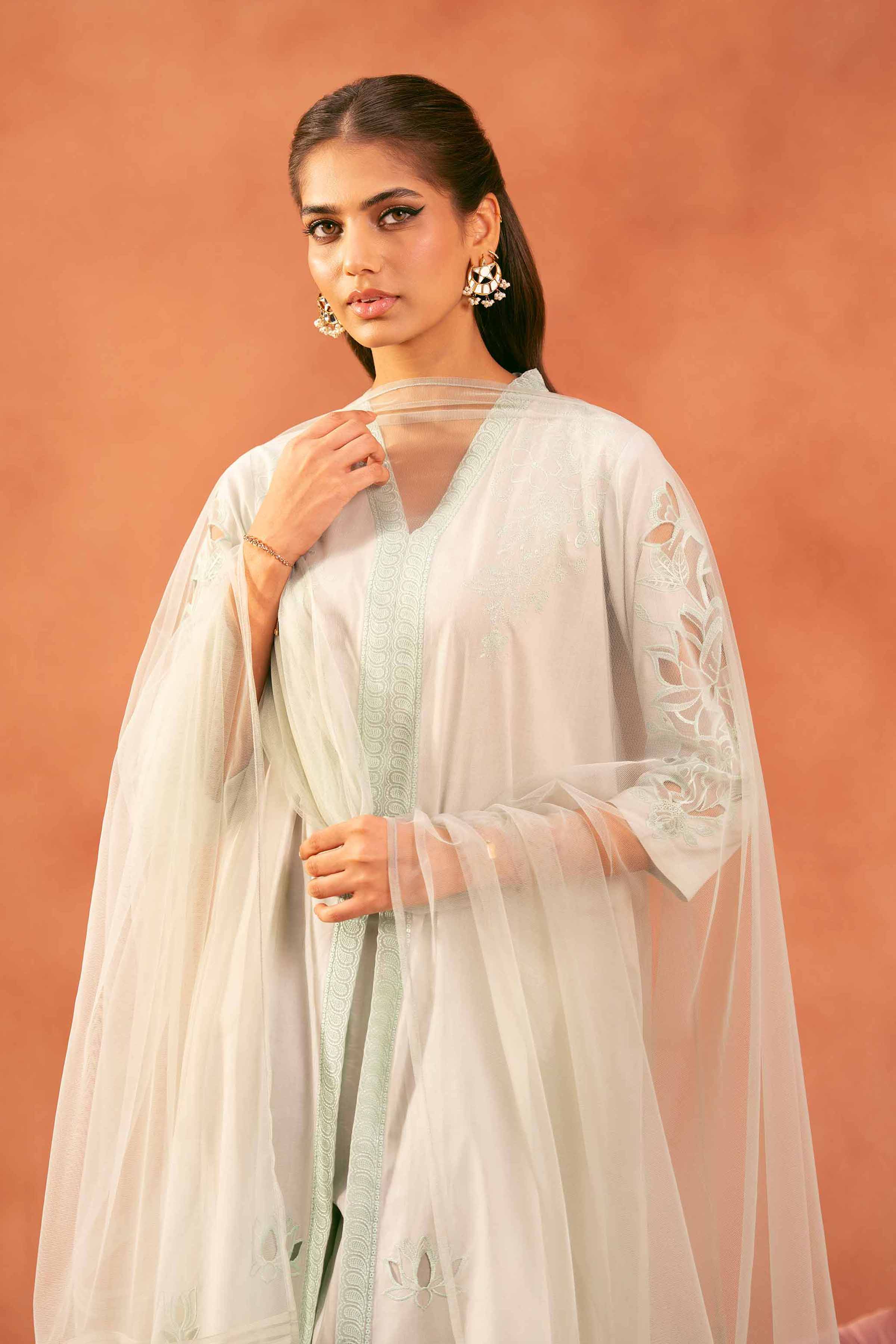 8687-3-Piece-Embroidered-Suit-KFE25-136-2.jpg 3 Piece - Embroidered Suit - KFE25-136