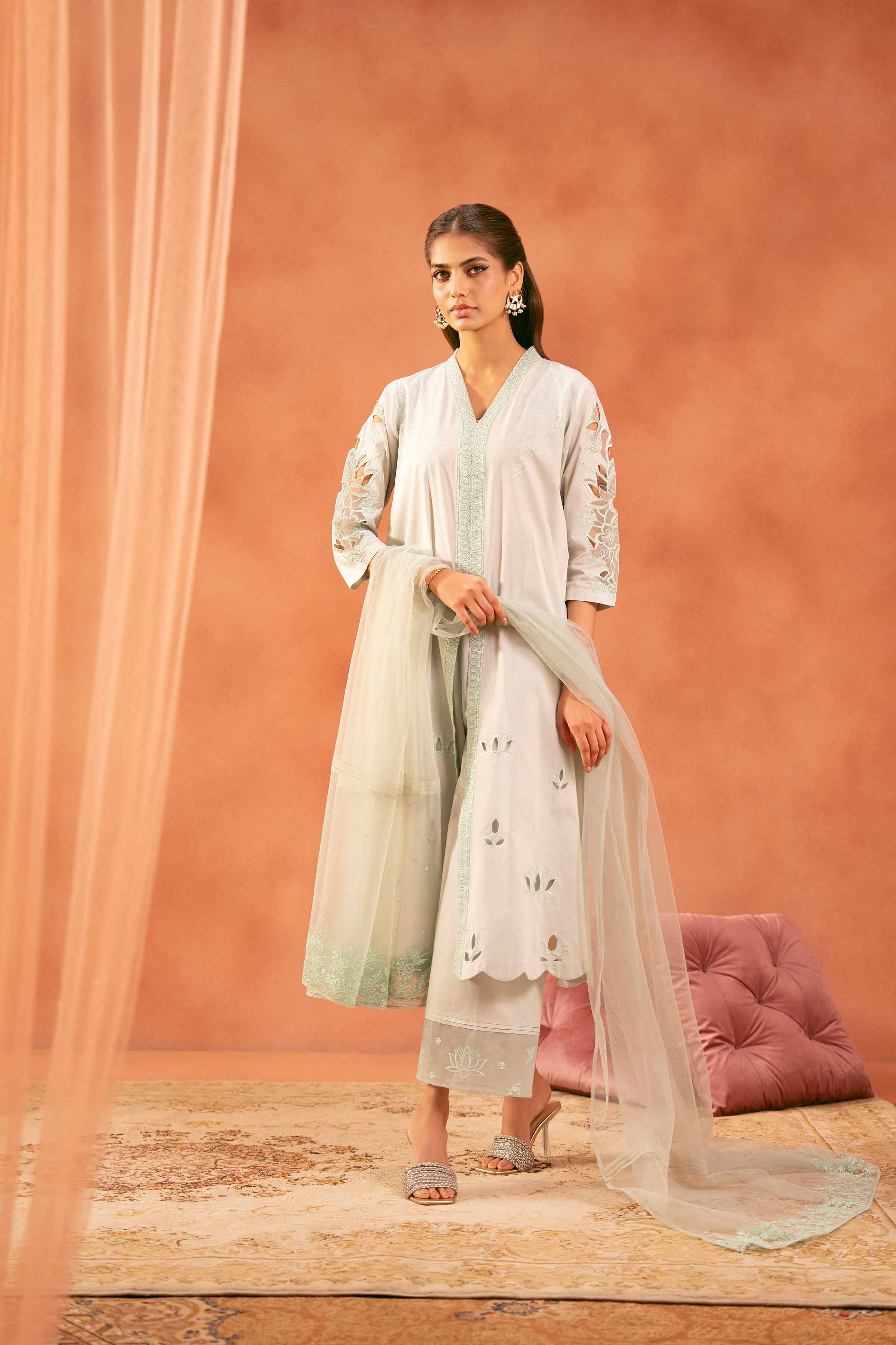 8687-3-Piece-Embroidered-Suit-KFE25-136-4.jpg 3 Piece - Embroidered Suit - KFE25-136