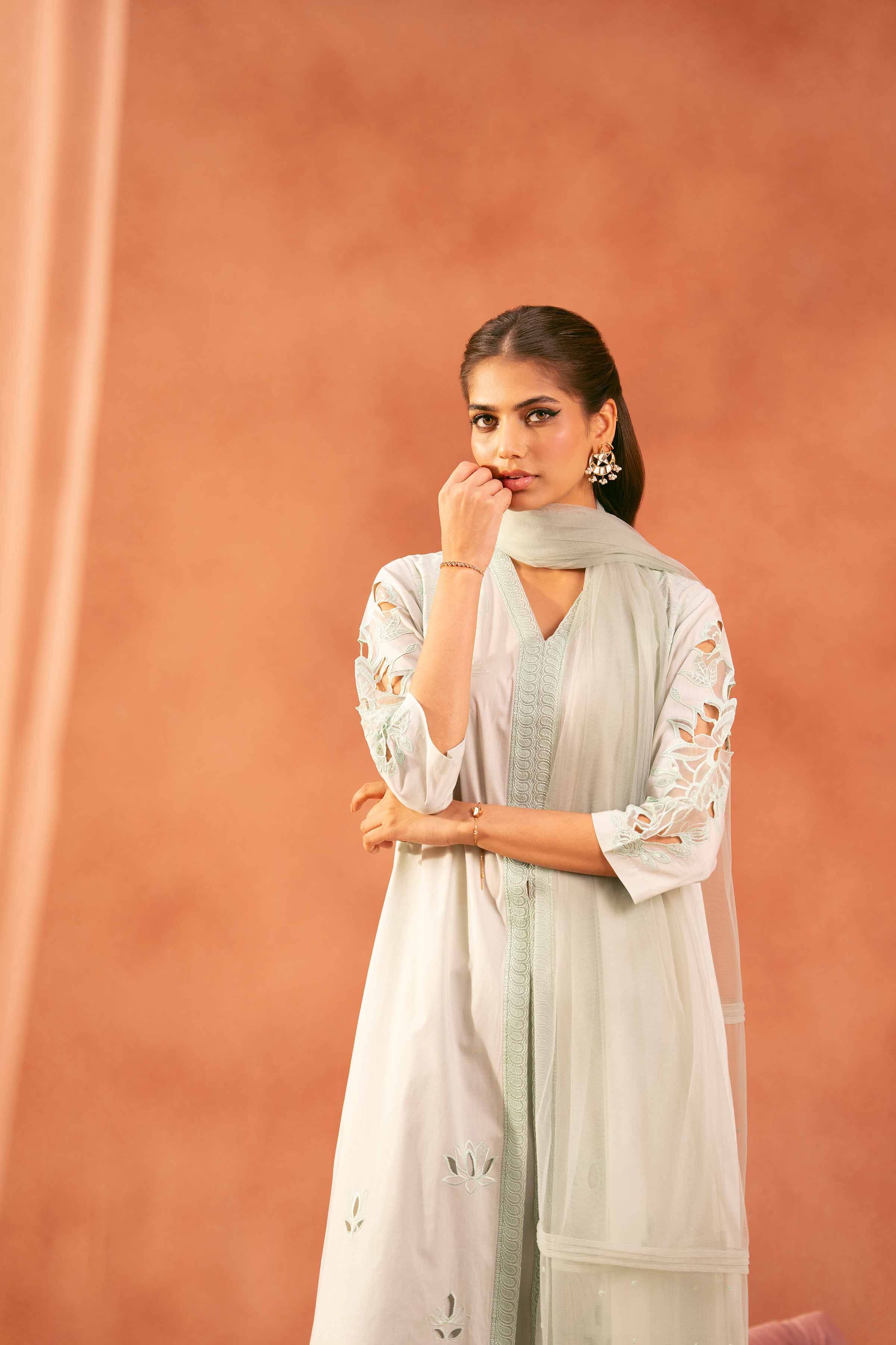 8687-3-Piece-Embroidered-Suit-KFE25-136-5.jpg 3 Piece - Embroidered Suit - KFE25-136