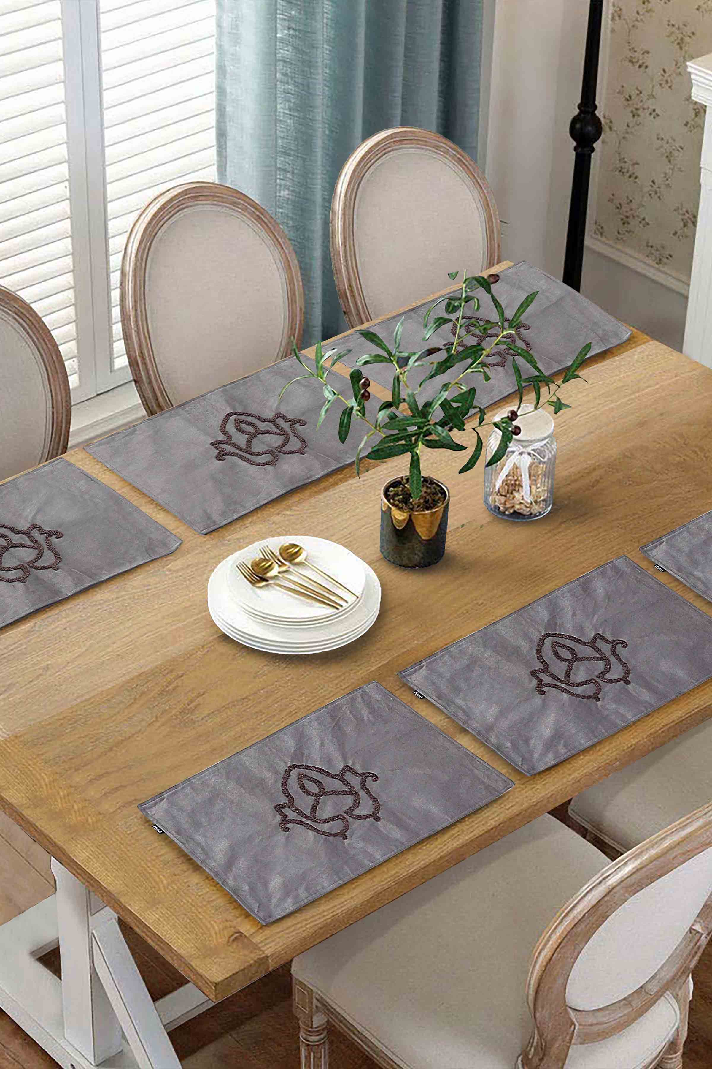 8825-Paper-Moon-Embroidered-Placemat-Set-2-Piece-1.jpg Paper Moon Embroidered Placemat Set - 2 Piece