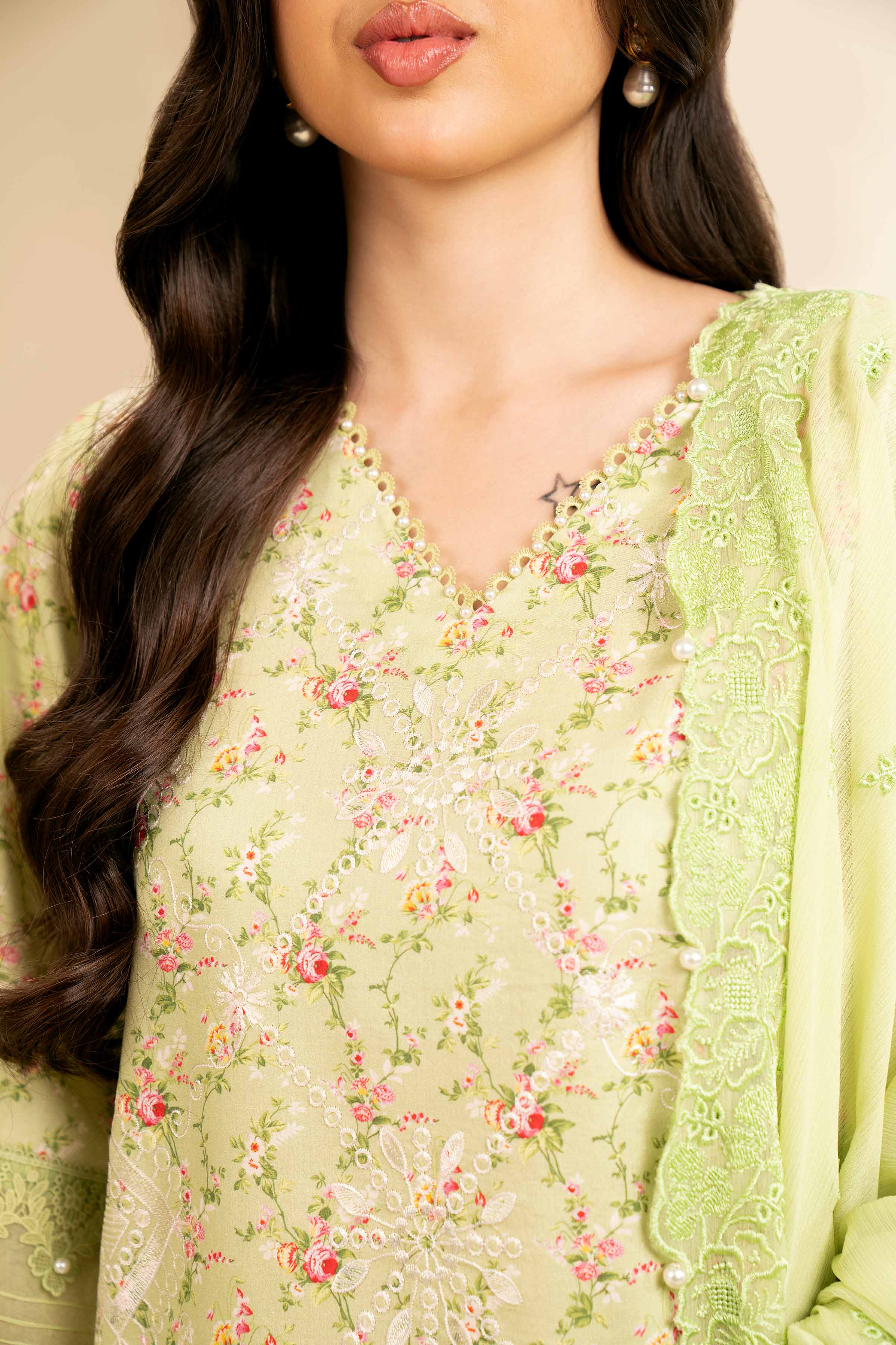 884-3-Piece-Printed-Embroidered-Suit-42501279-4.jpg 3 Piece - Printed Embroidered Suit - 42501279