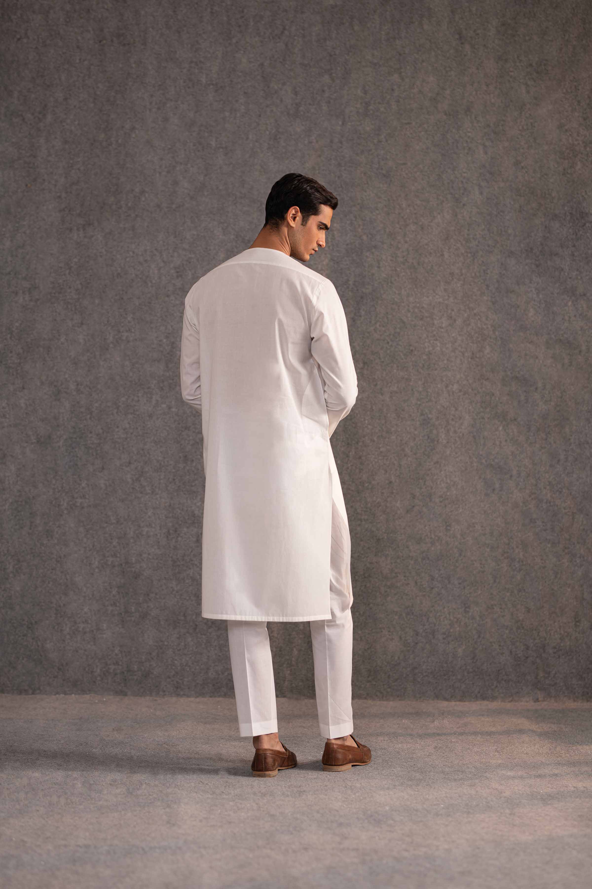 9682-2-Piece-Embroidered-Naqsh-Suit-KNS25-04-5.jpg 2 Piece - Embroidered Naqsh Suit - KNS25-04