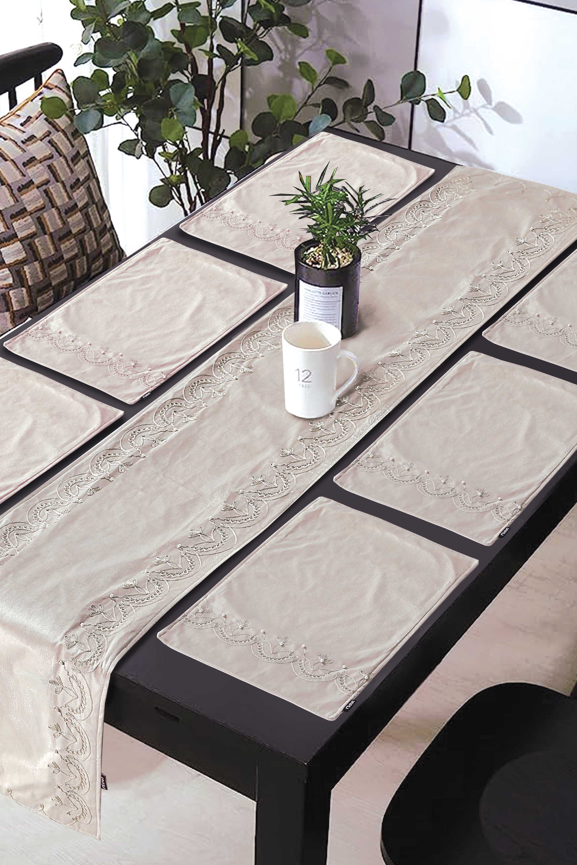 Beads Culture Table Runner Set - 7 Piece